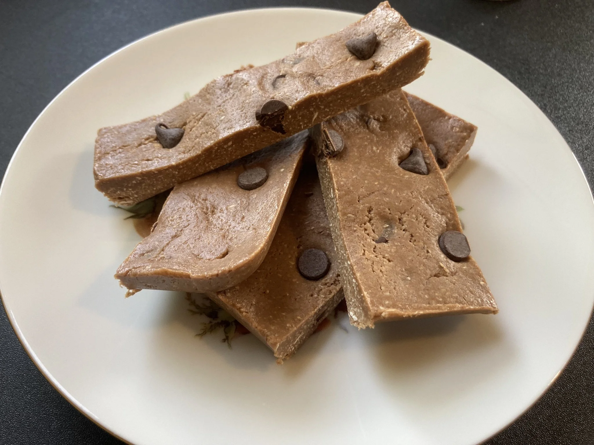 Chocolate chip homemade protein bars