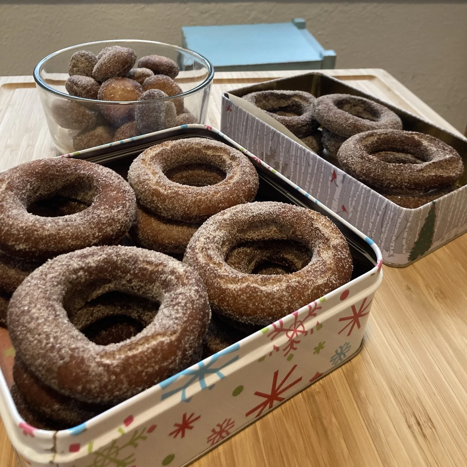 Apple cider donuts