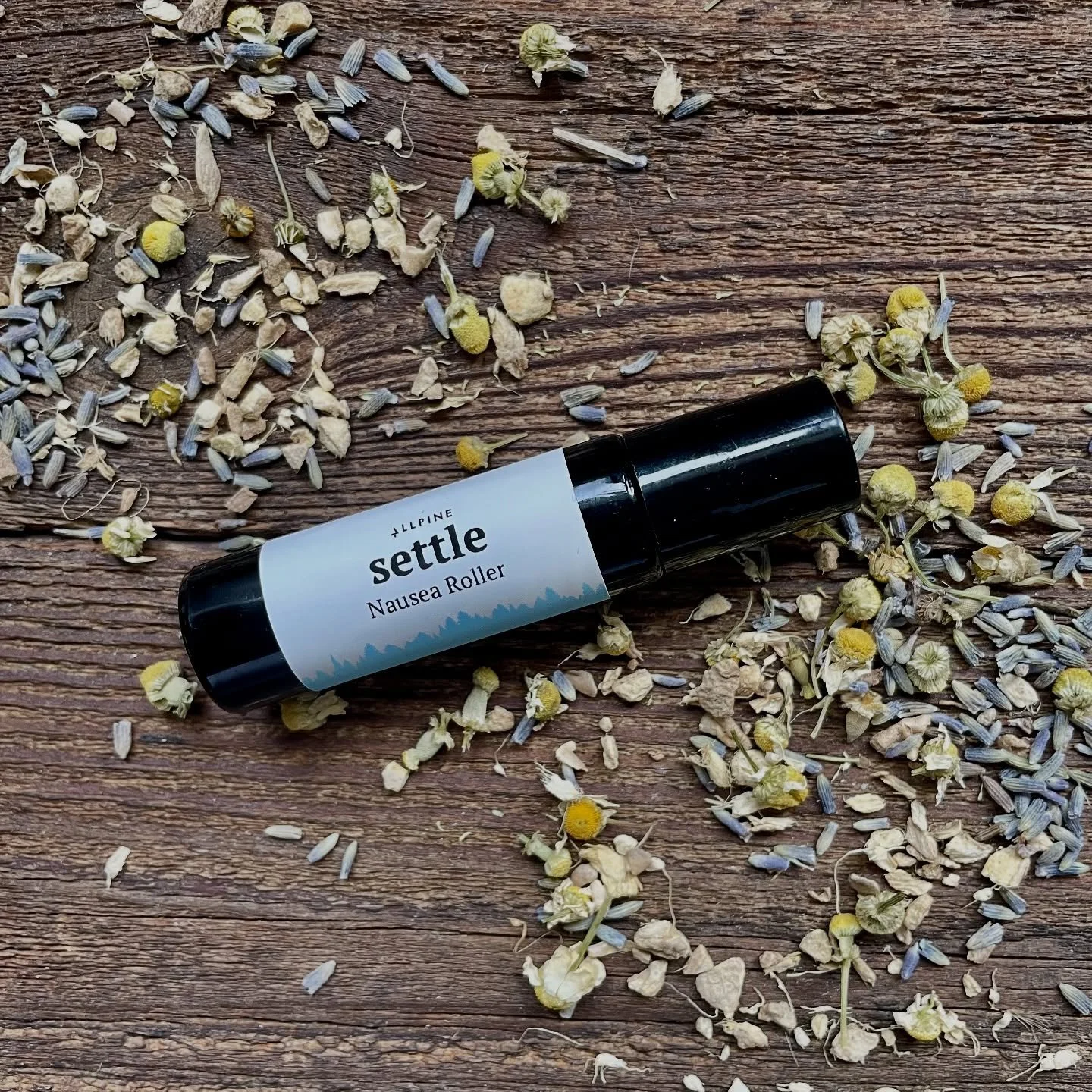 Nausea? Upset stomach? 

Allpine Settle to the rescue 🤩

Targeted relief with essential oils like Ginger, Spearmint, Petitgrain &amp; a hint of Fennel just to name a few, this little 10ml roller will can help drastically reduce &amp; relieve common 