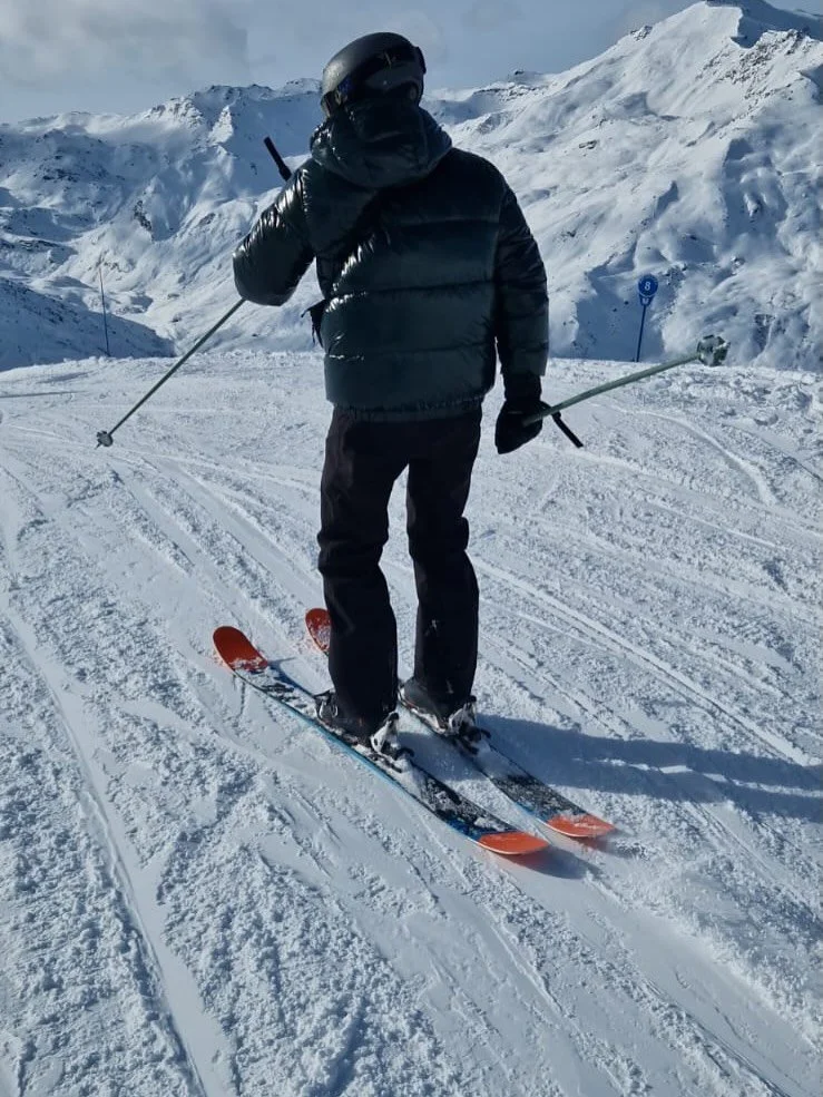 V A L  T H O R E N S 🗺️

72km clocked and 4 hours downhill made for a serious leg burn, especially after the amazing powder days we had last week.

Conditions in resort couldn&rsquo;t be better right now - our guests are in for a treat!💫

#soberski