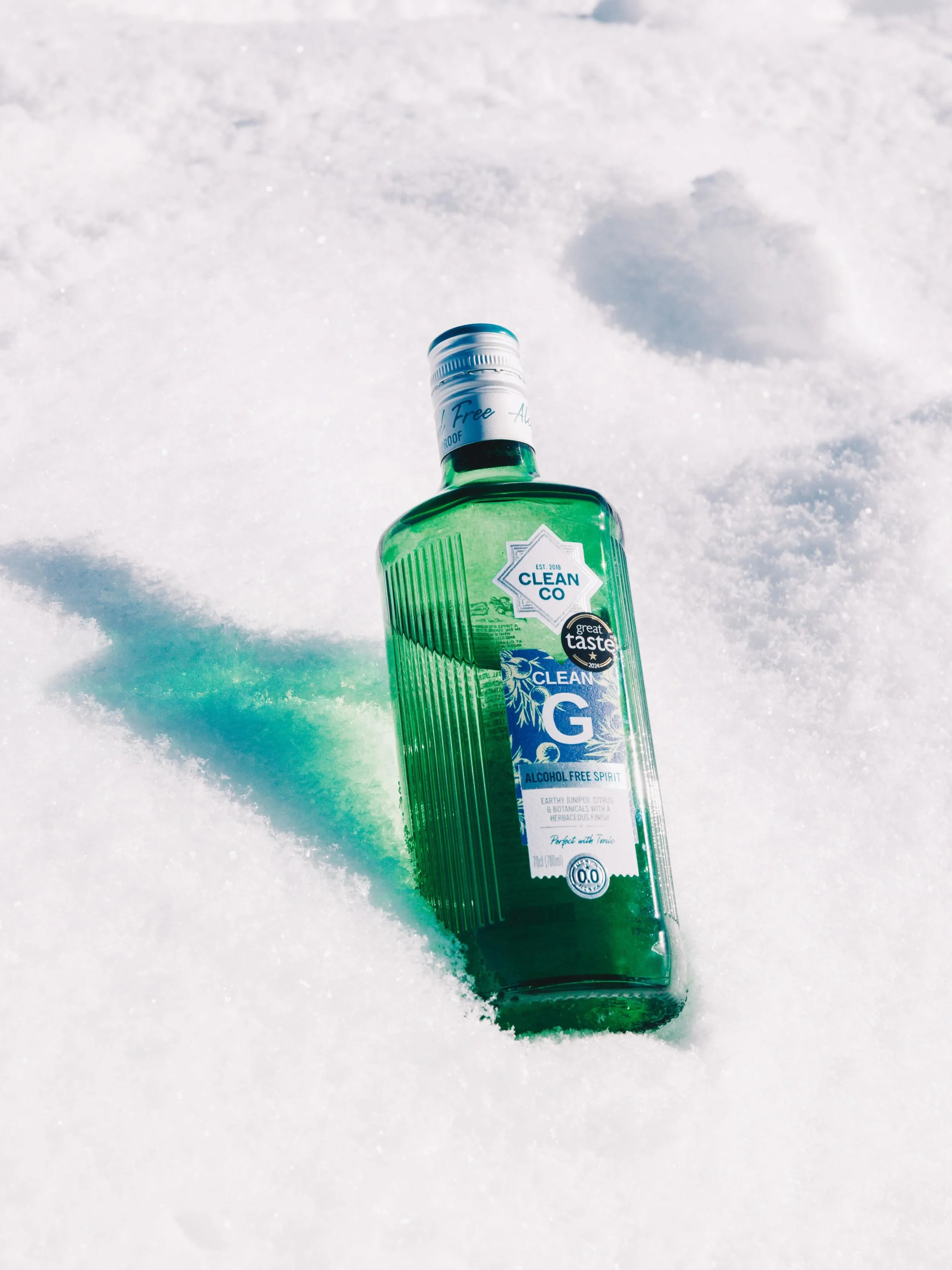 Ice cold clean cocktails rolling in just in time for the Bank holiday, courtesy of @cleanco 🍸

#soberski #cleanco