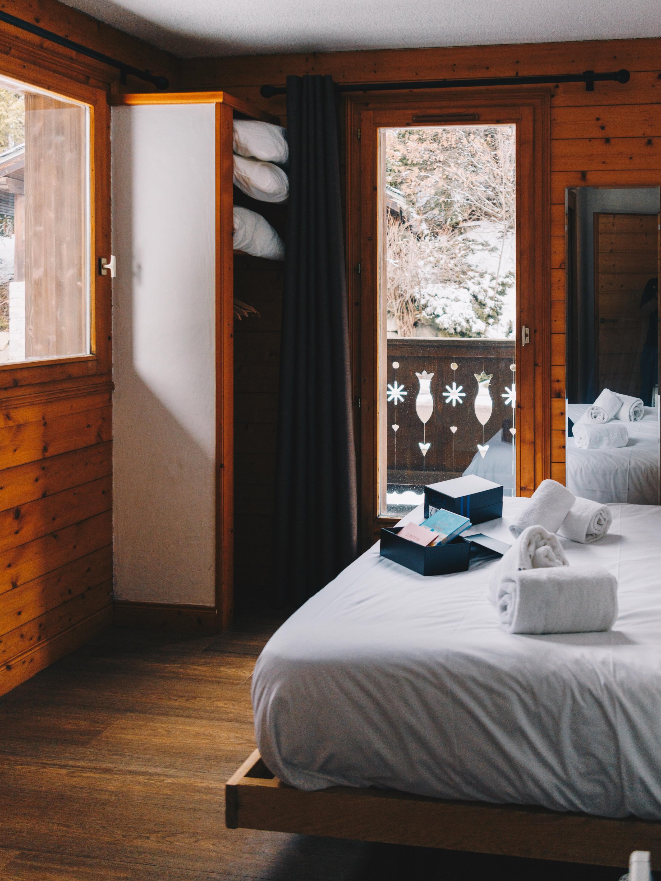 CHALET MATTERHORN IS LOCKED IN 🔒

Next year, we head back to this beautiful 15 bed property nestled in the heart of M&eacute;ribel in the Mussillon area - perfect for easy access to the slopes in just a matter of minutes.

Boasting a sauna, hot tub,