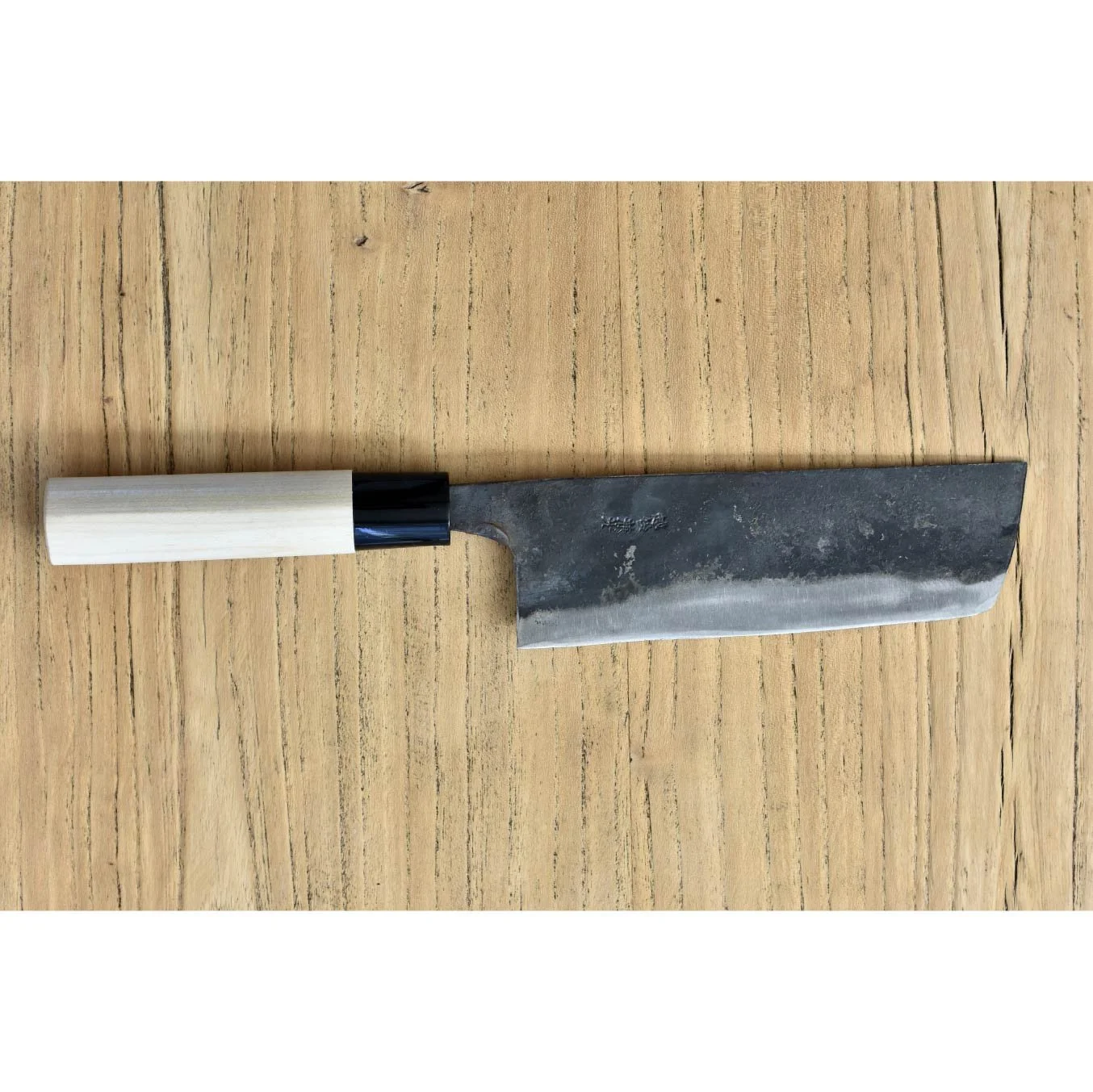 hocho_11a (1)square.jpg