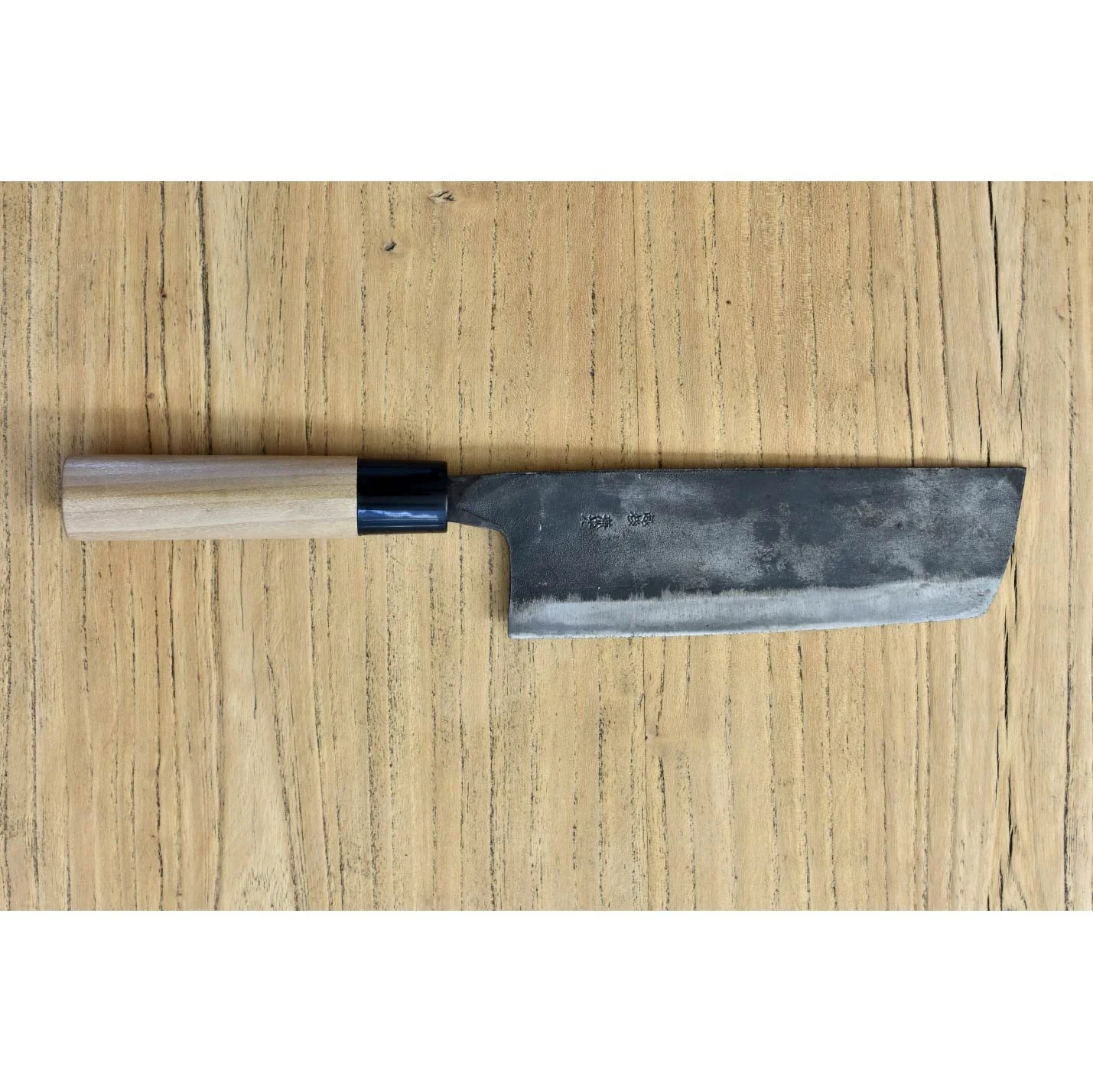 hocho_19b (1)square.jpg