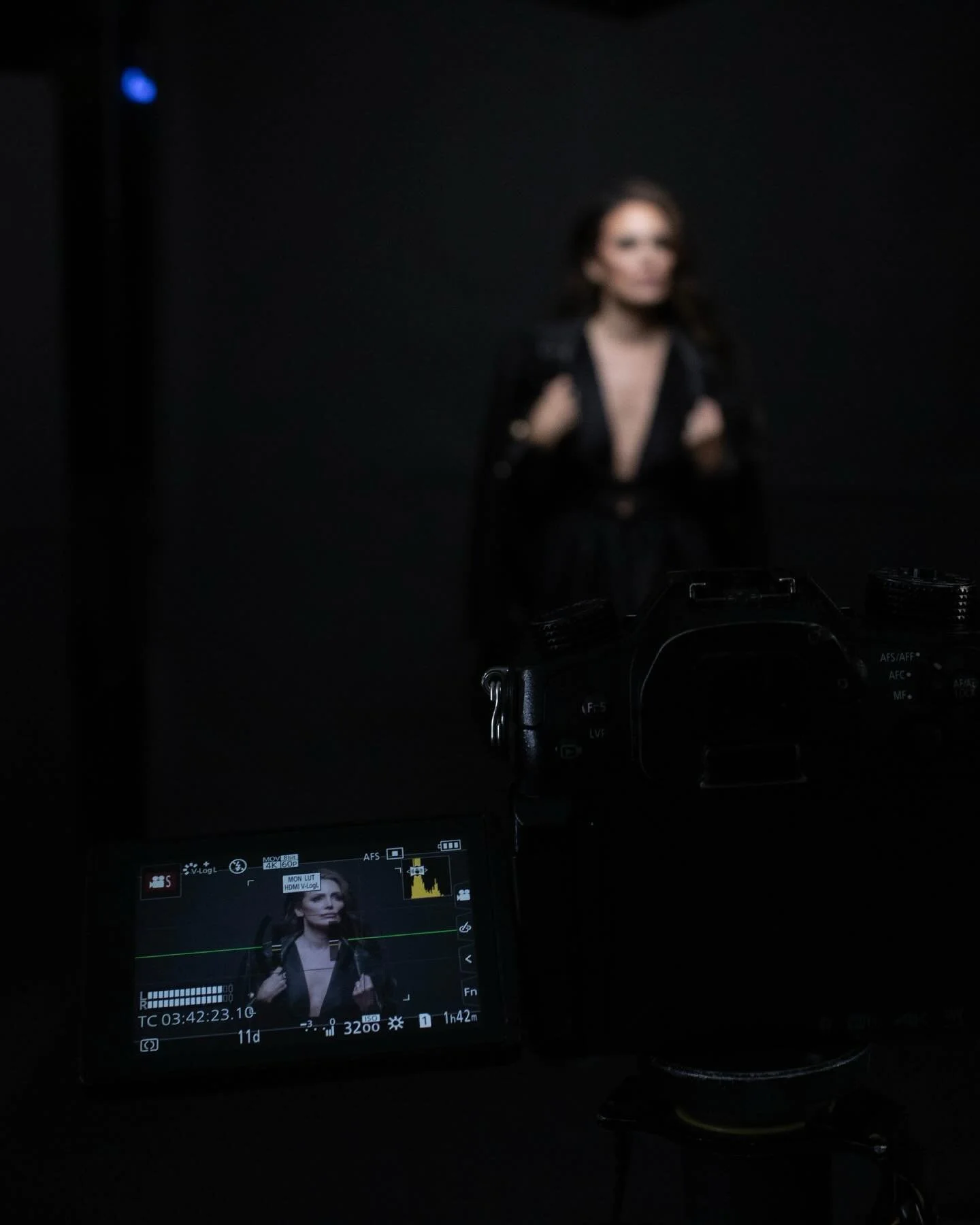 BTS of &ldquo;Done Playing Small&rdquo; by @musicofv 

This was my very first music video set I&rsquo;ve worked on this year and I&rsquo;m excited to work on more in the future. It&rsquo;s always a treat working with other creatives in order to put o