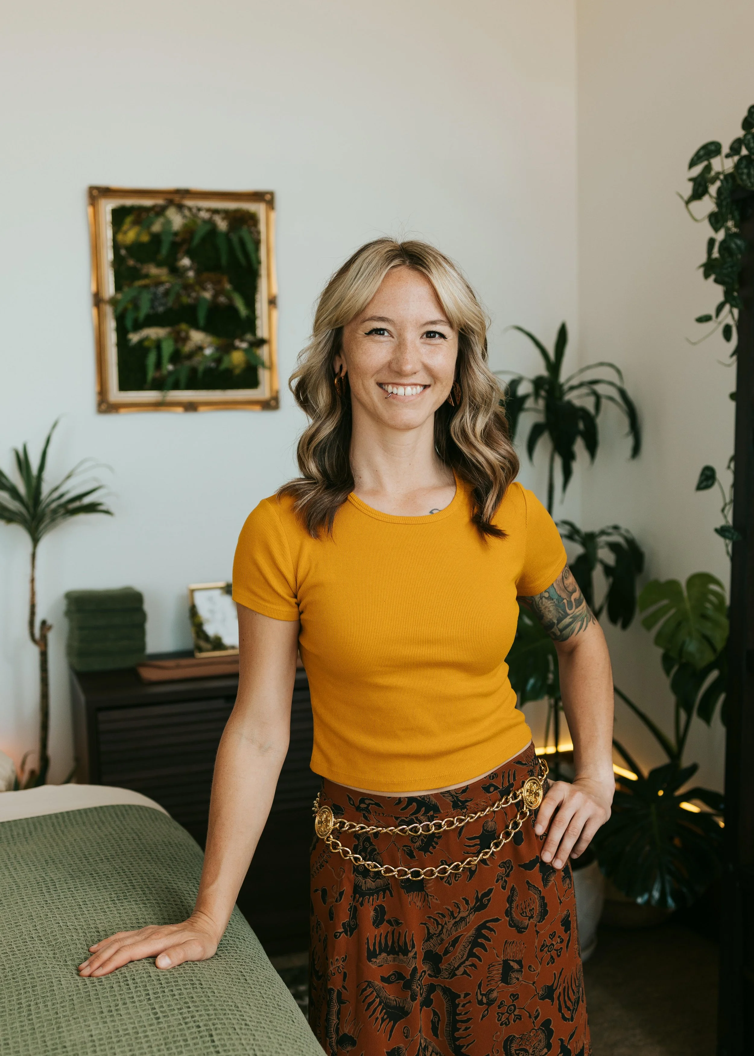 deep tissue massage therapist Kiya Tenney LMT#26333