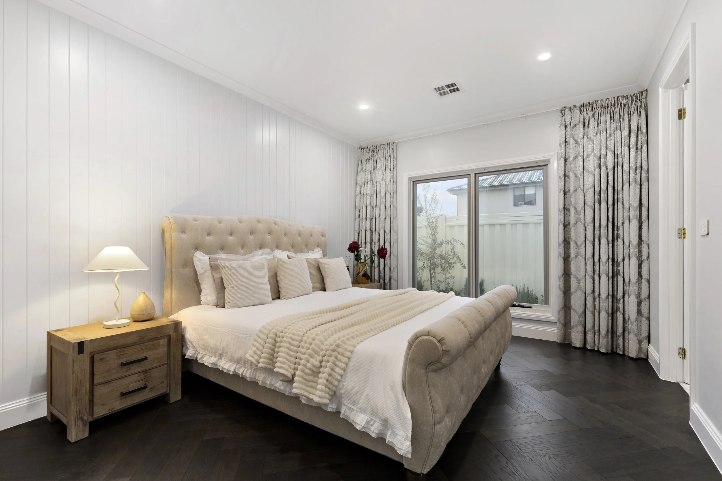 17-Bedroom.jpg