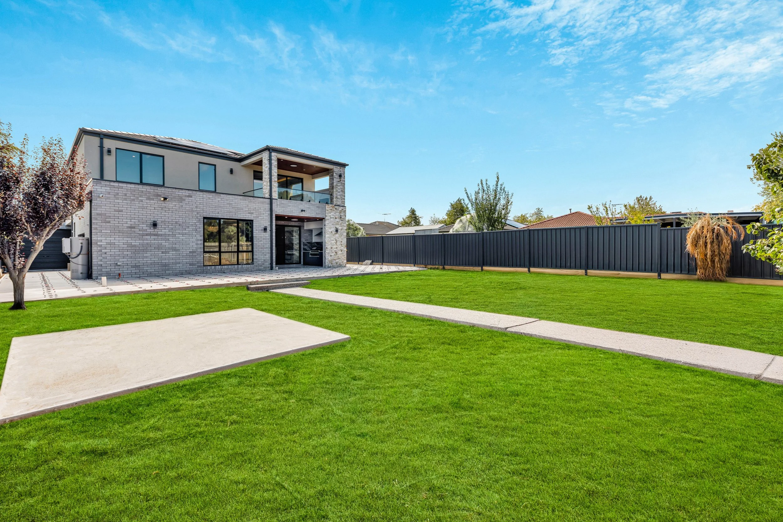SC2_3177_GRASS-2.jpg