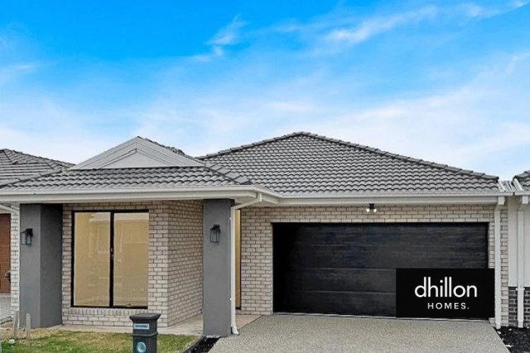 Single Story in Hampton In Tarniet