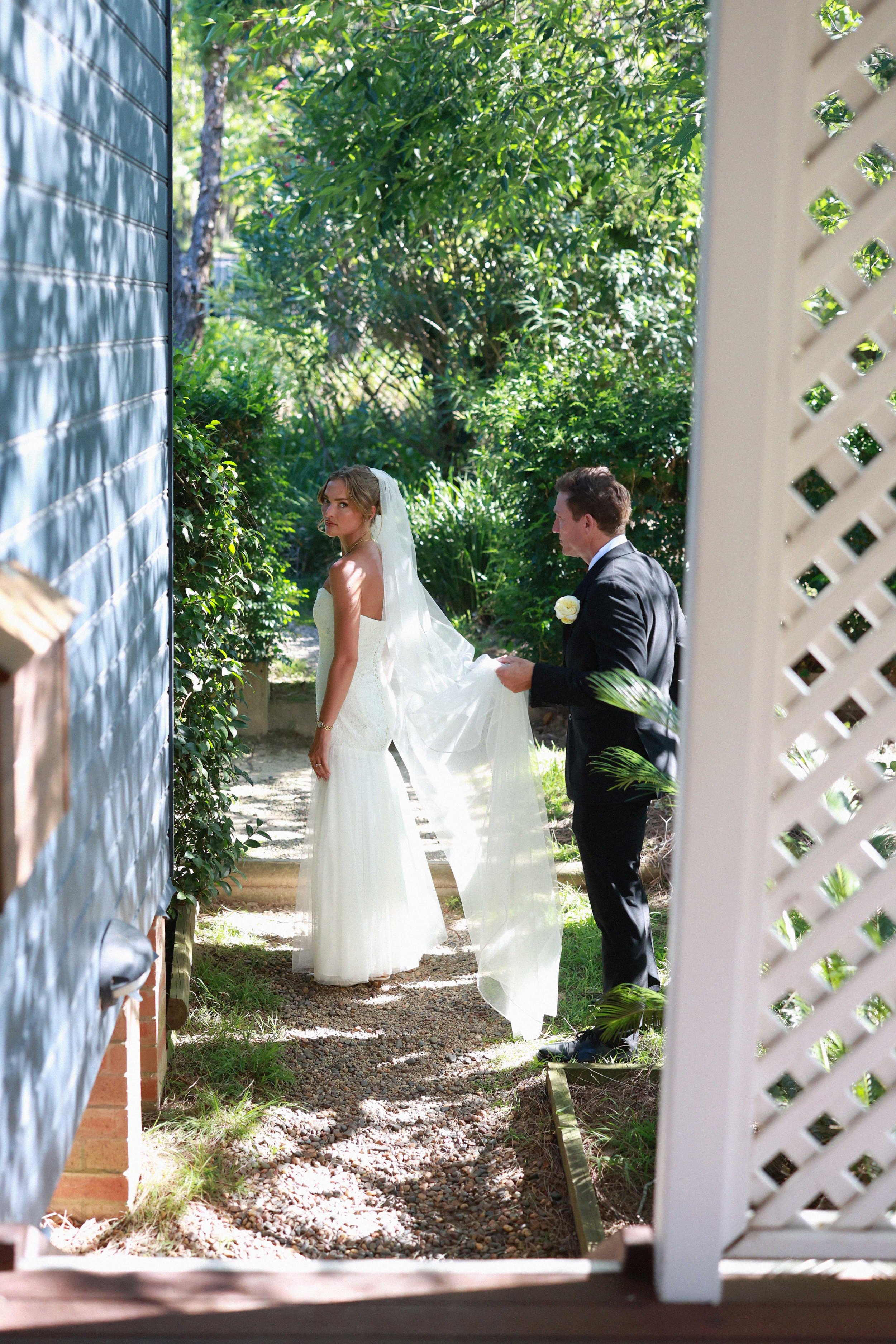 Bridal dress photo.jpg