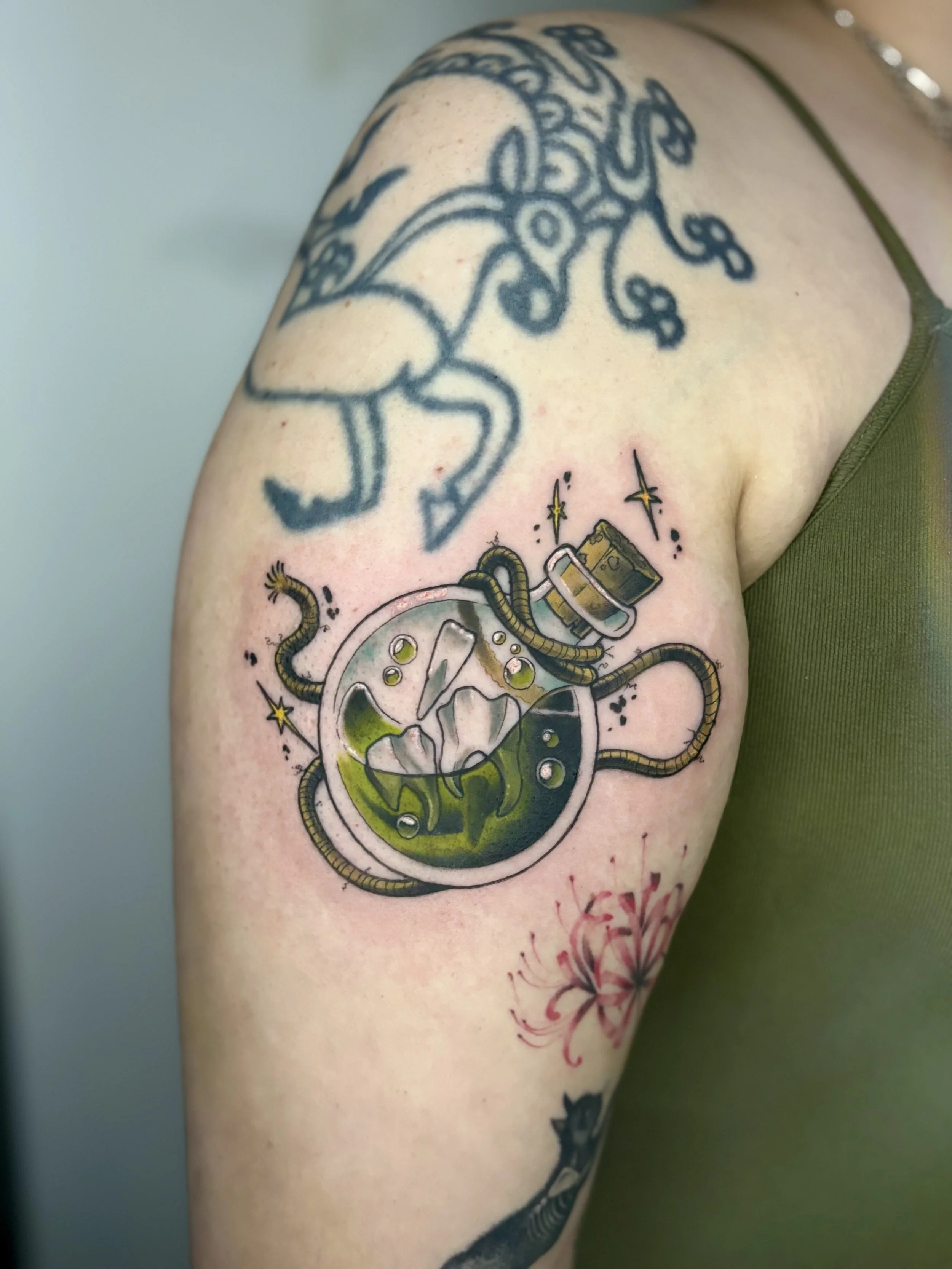 Giovanni willett vbstrvct Seattle tattoo artist potion bottle color tattoo