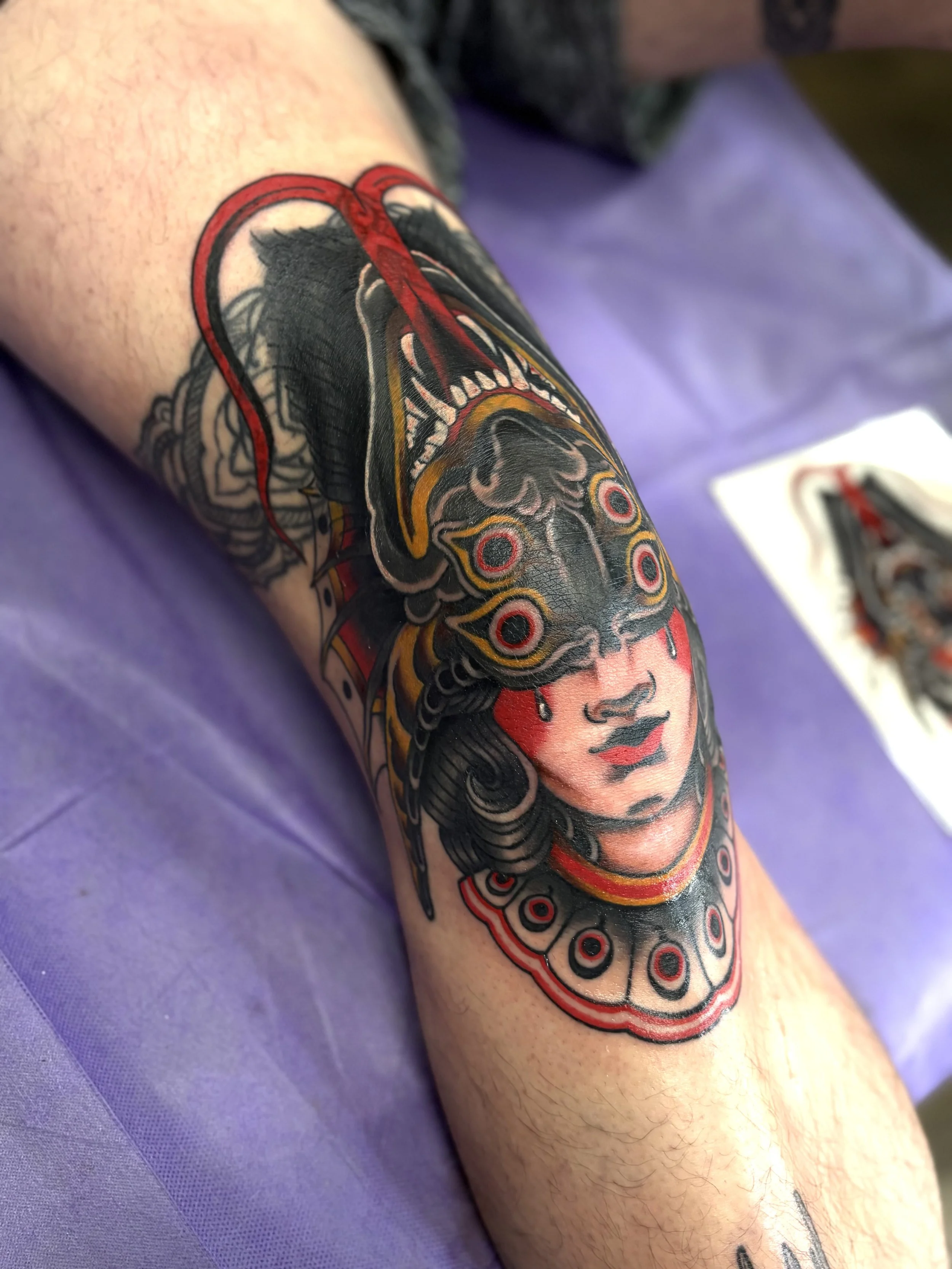 Giovanni willett vbstrvct Seattle tattoo artist American traditional color tattoo knee tattoo