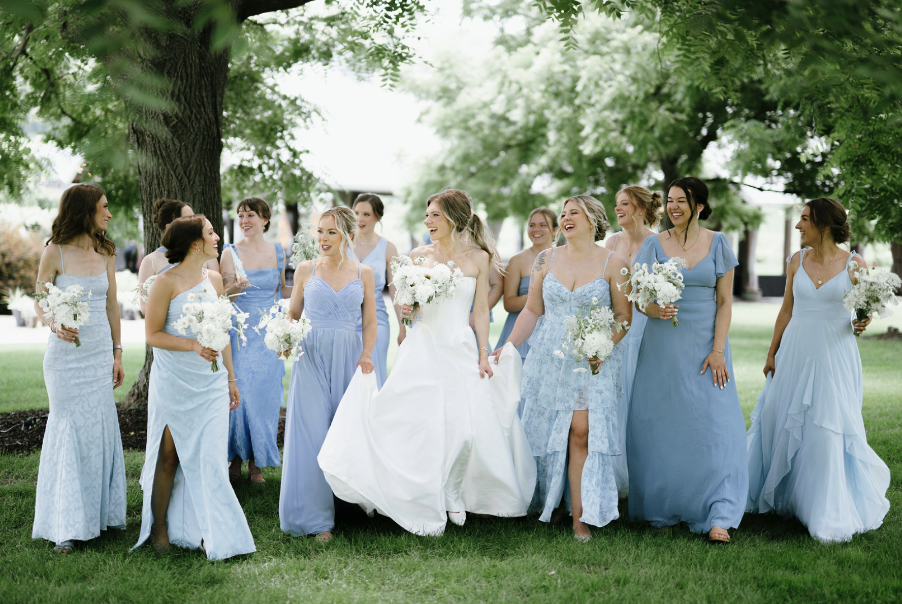 (A Nice Day for A) White Wedding
