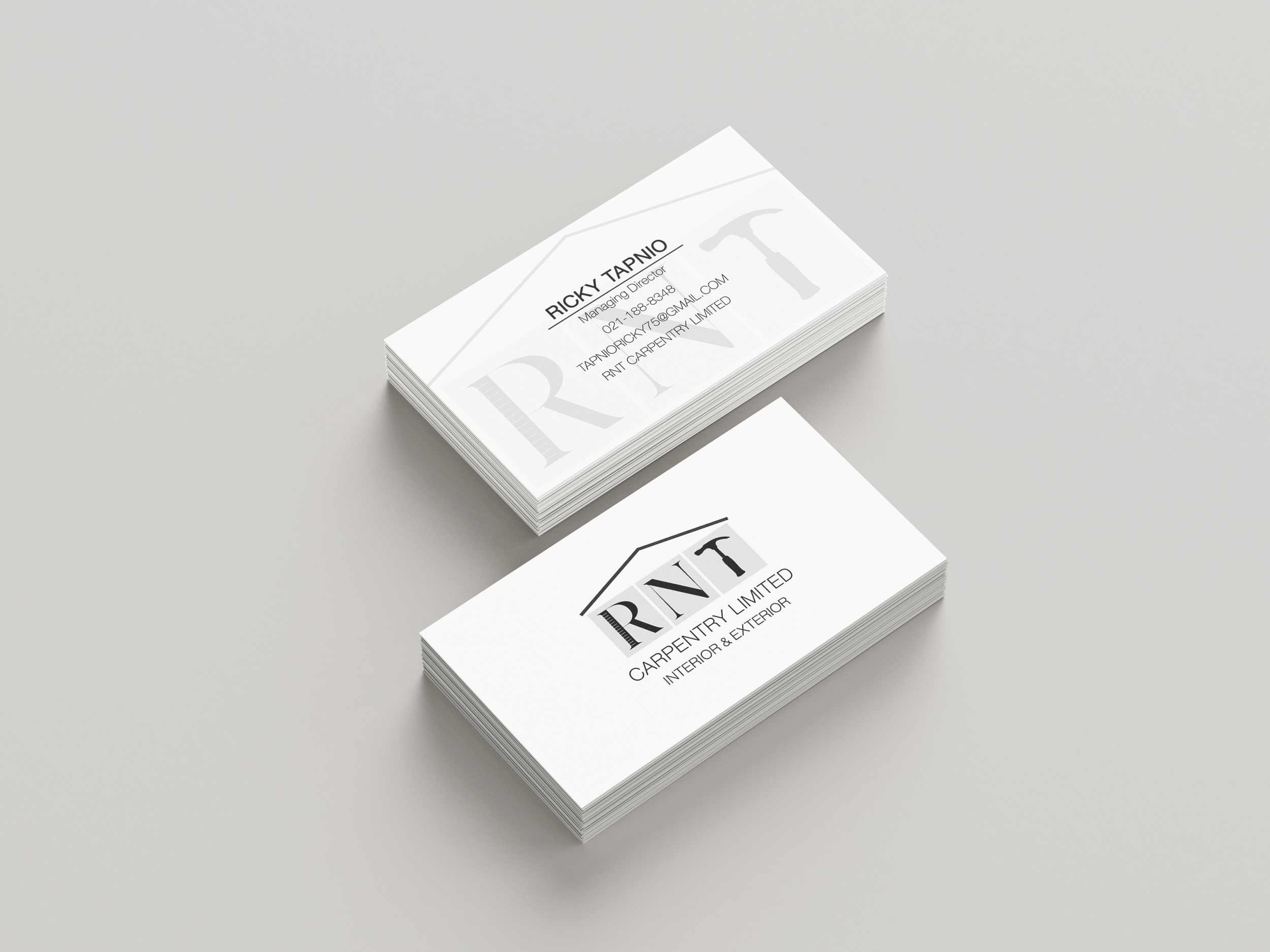 Free_90x50mm_Business_Card_Mockup_1.png