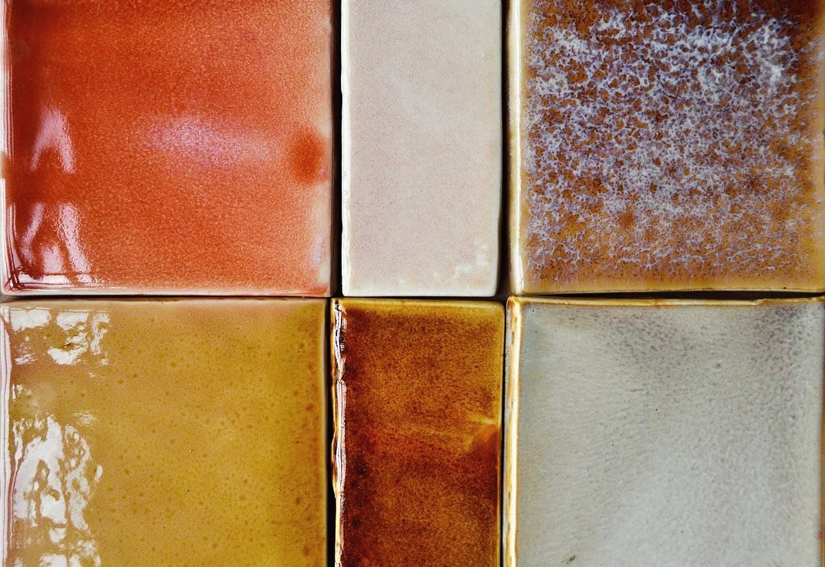 Ceramic tiles handmade by @roycewoodstudio  in England.