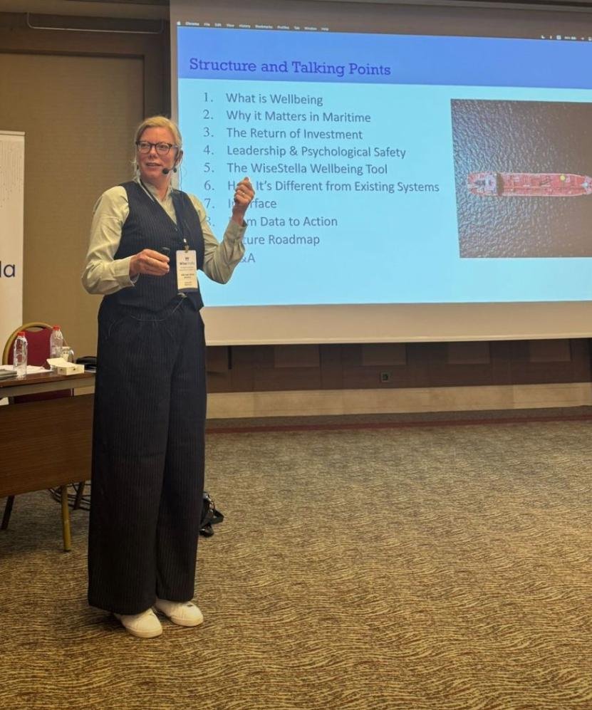 Tineke facilitating an interactive maritime leadership and Human Factors workshop with WiseStella