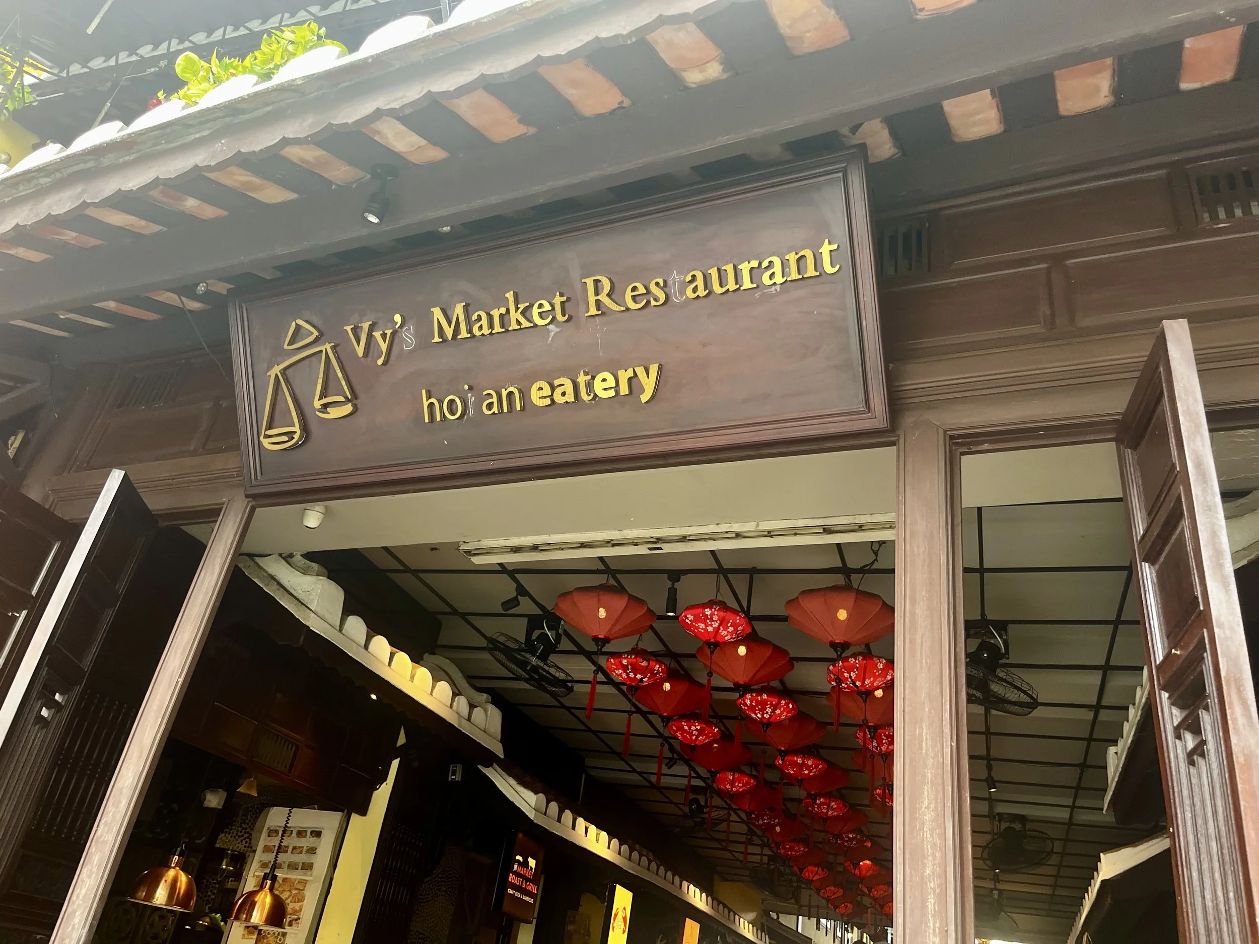 vys kitchen day.jpeg