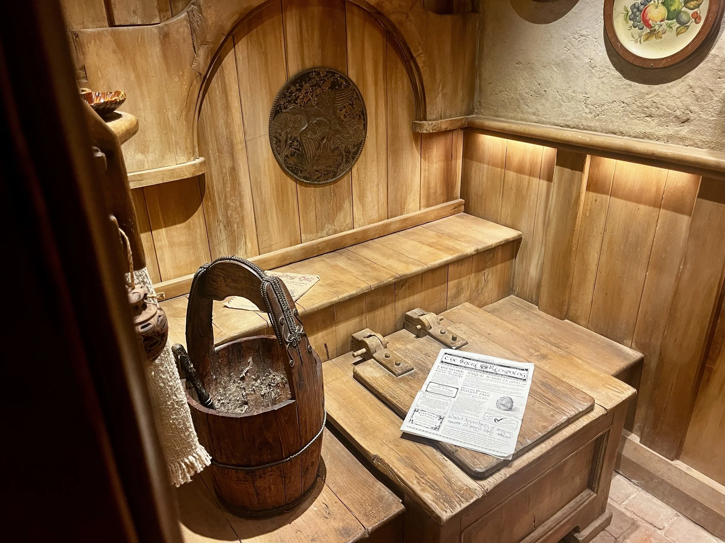 hobbit toilet 8.jpeg