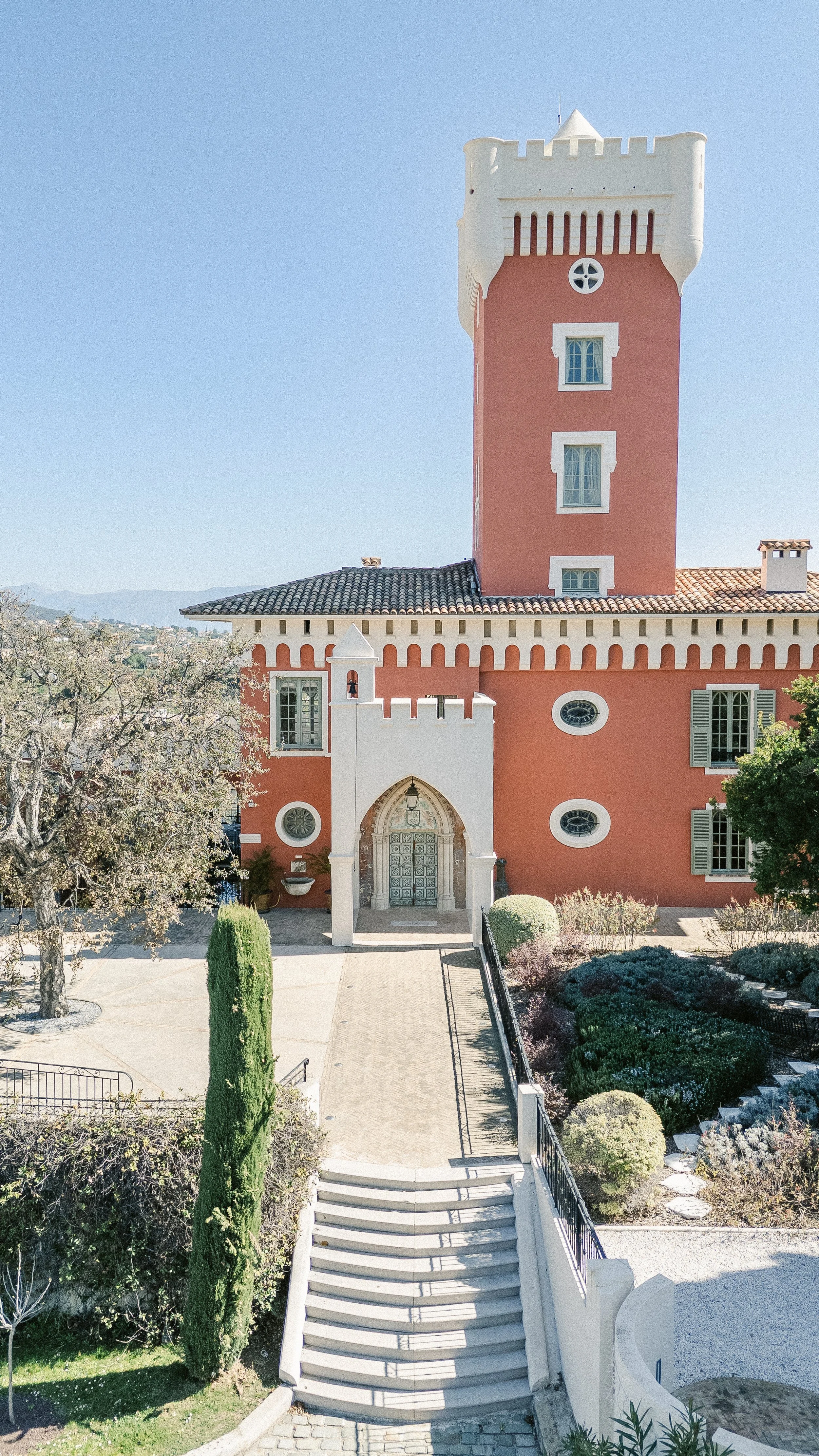 Chateau Cremat - Photo by Jeremie Hkb-1.jpg