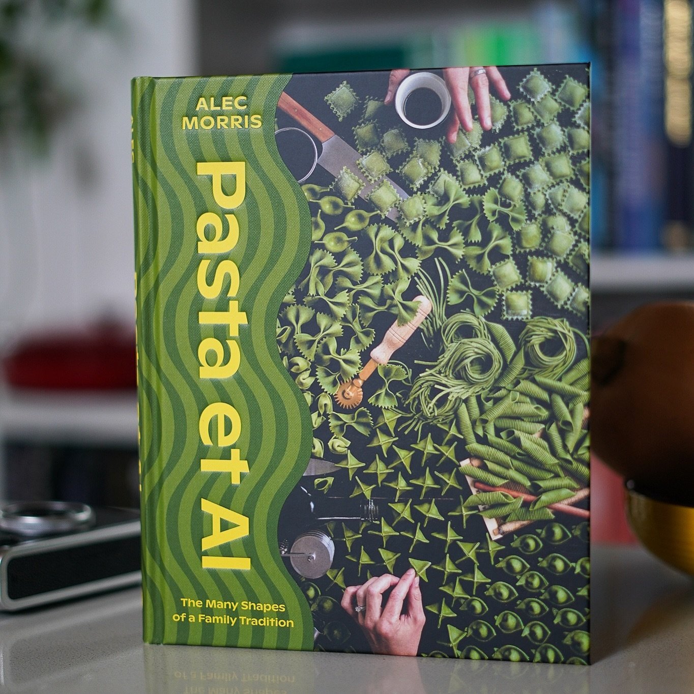 We are loving this gorgeous cookbook all about different Pasta shapes and colours from @pastaetal