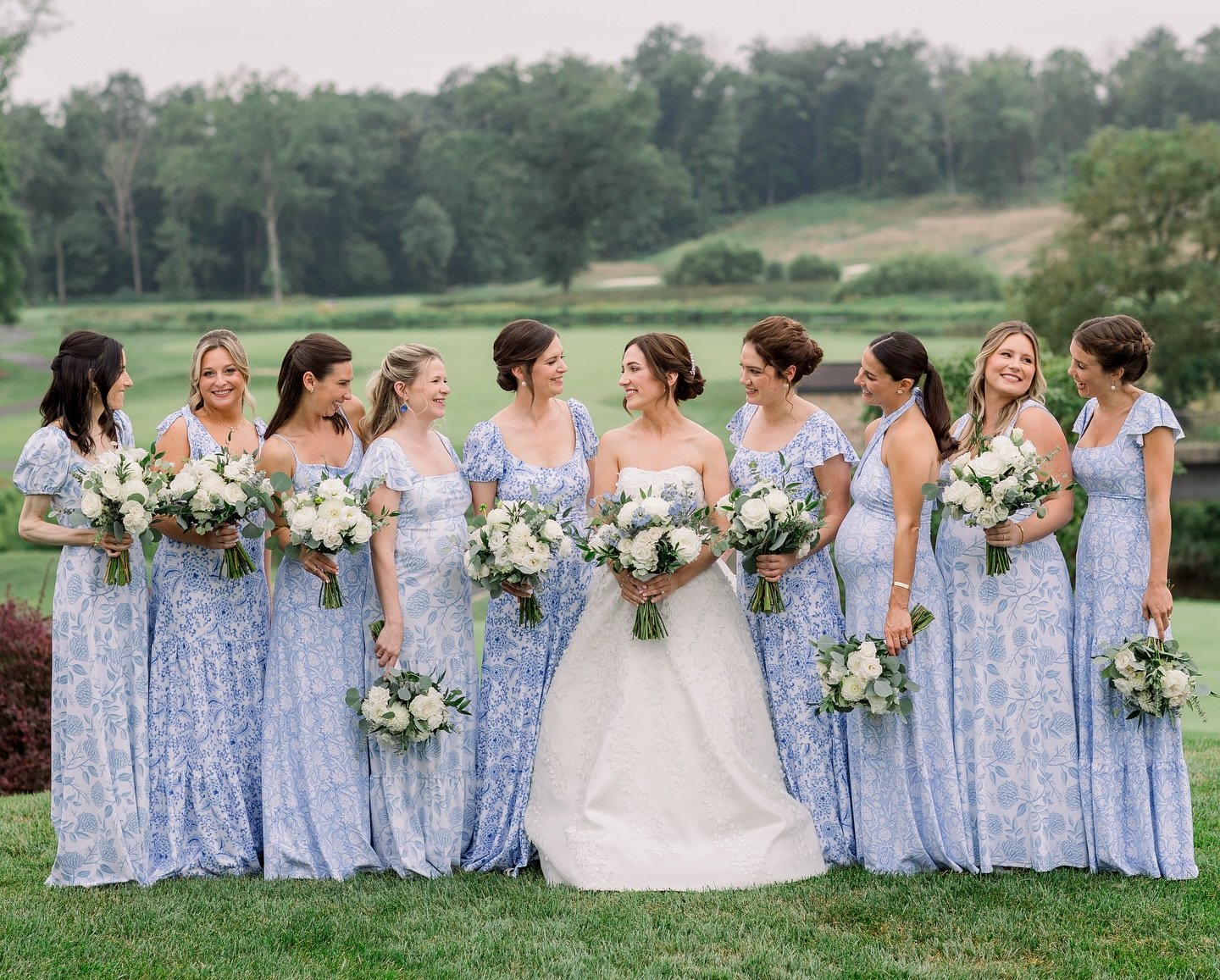 𝓓𝓻𝓮𝓪𝓶𝔂 𝓑𝓵𝓾𝓮 𝓓𝓮𝓽𝓪𝓲𝓵𝓼 🦋

🏛️ @fiddlerselbowweddings 
📸 @kellykollarphotography 
📋 @peonyevents 
🌸 @jardinierefineflowers 
🎵 @hanklanemusic @franksimmonsband 
💄 @beautyonlocationnj 
🪮 @unbridaledbeauty 
✨ @loungeitup 
💌 @littleb