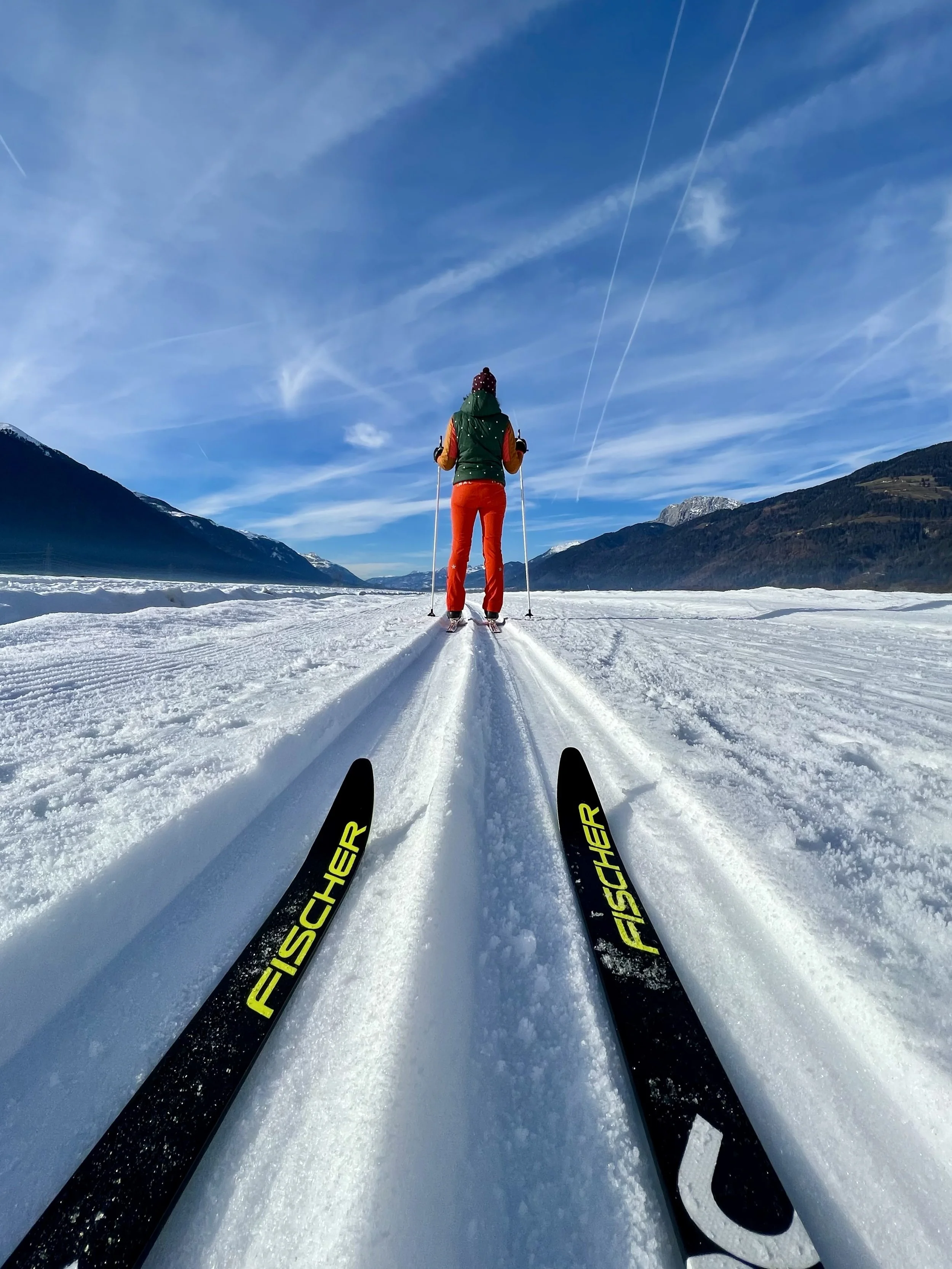 Classic country skiing from the Nassfeld Blick.