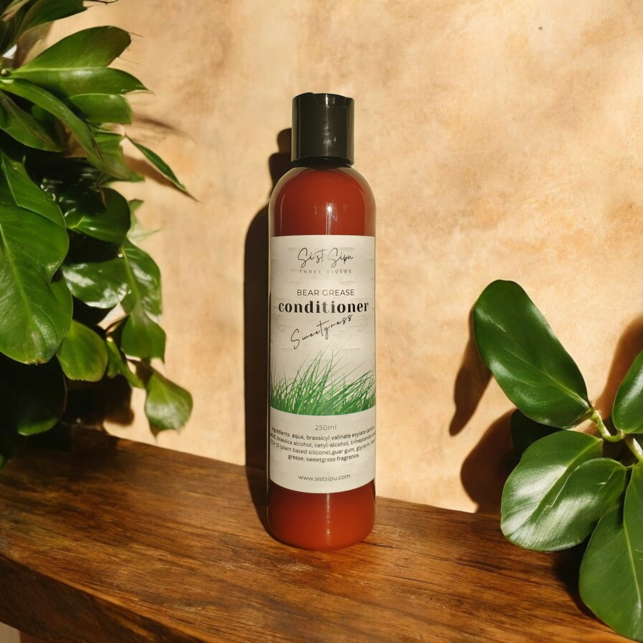 Bear Grease Sweetgrass Conditioner bottle – nourishing conditioner with sweetgrass for soft, shiny, and healthy hair.