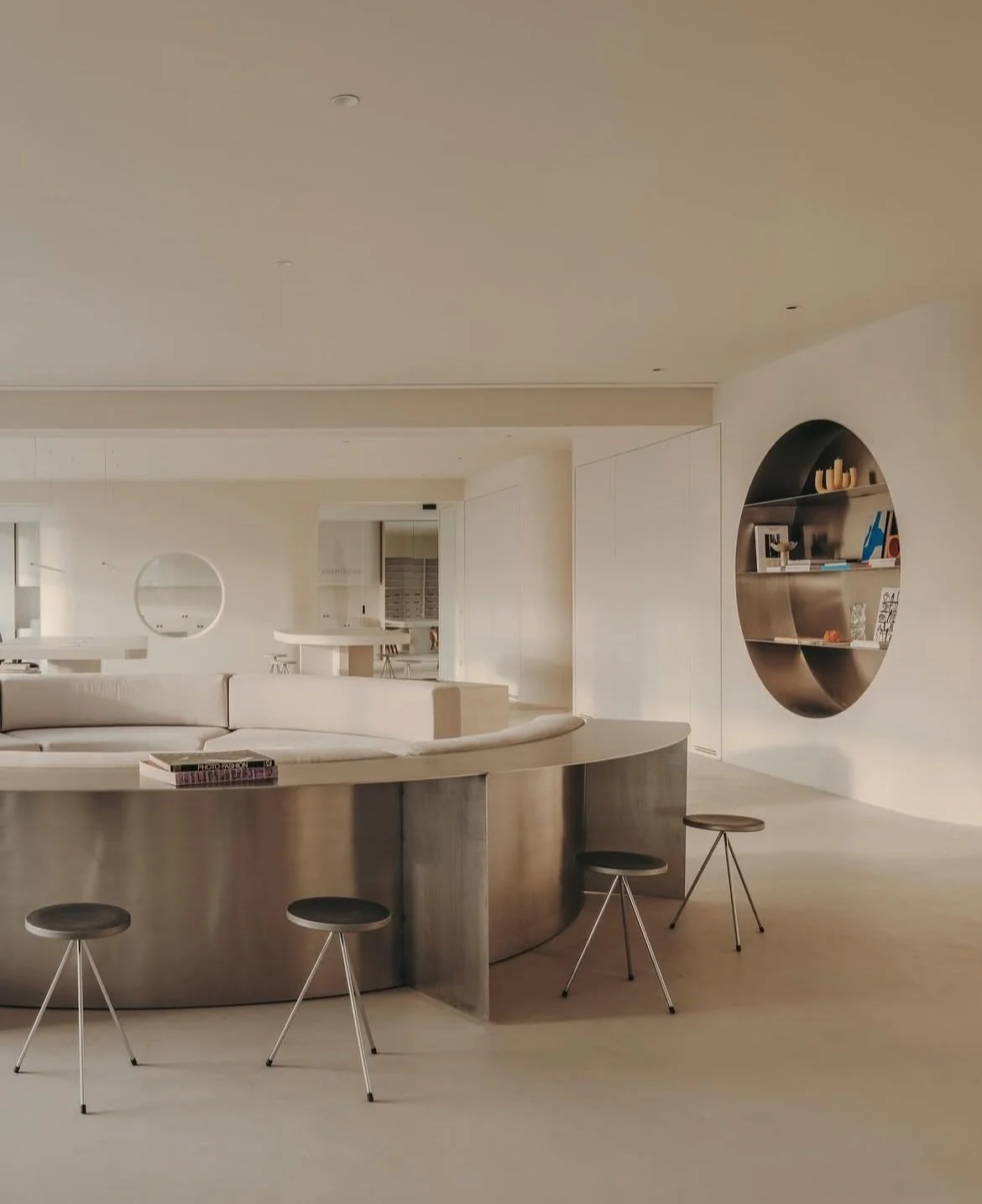 Clear space, clear mind. 

Design by @isernserra 

Photography by @salvalopez