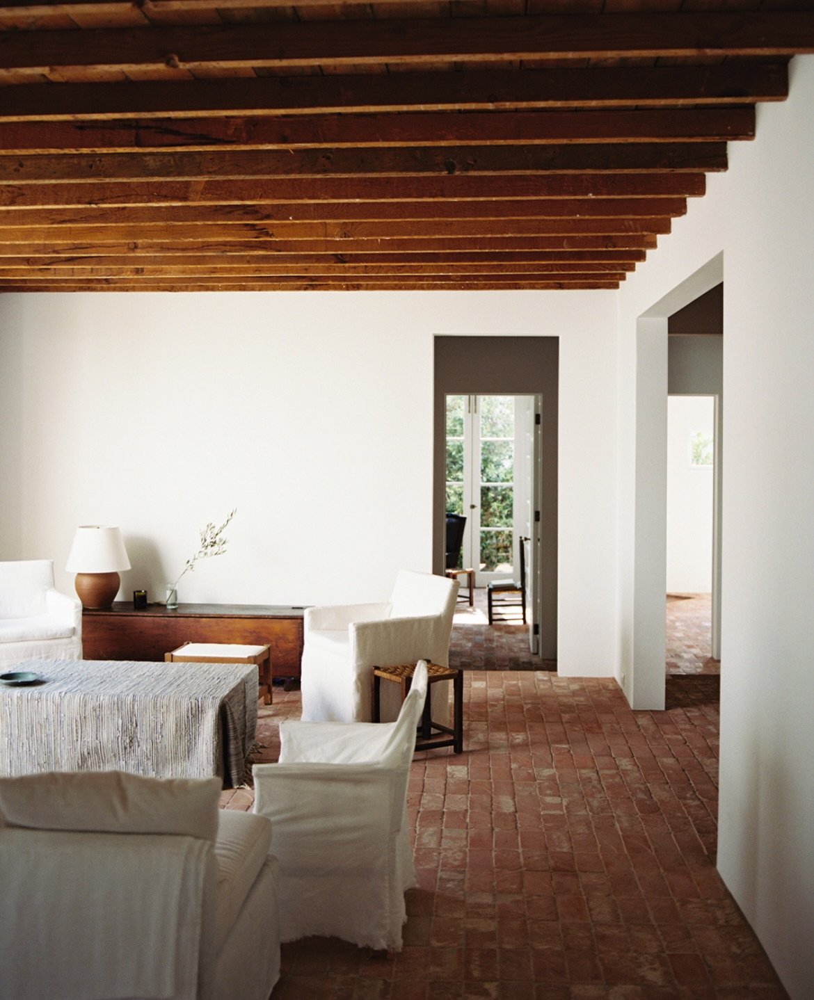 Dreamy minimalism 💭

Design @breland_harper 

Photography @justinchung