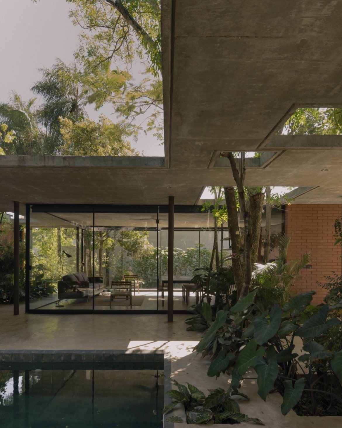 Paradise found 

Design by @equipodearquitectura 

Photography by @federicocairoli