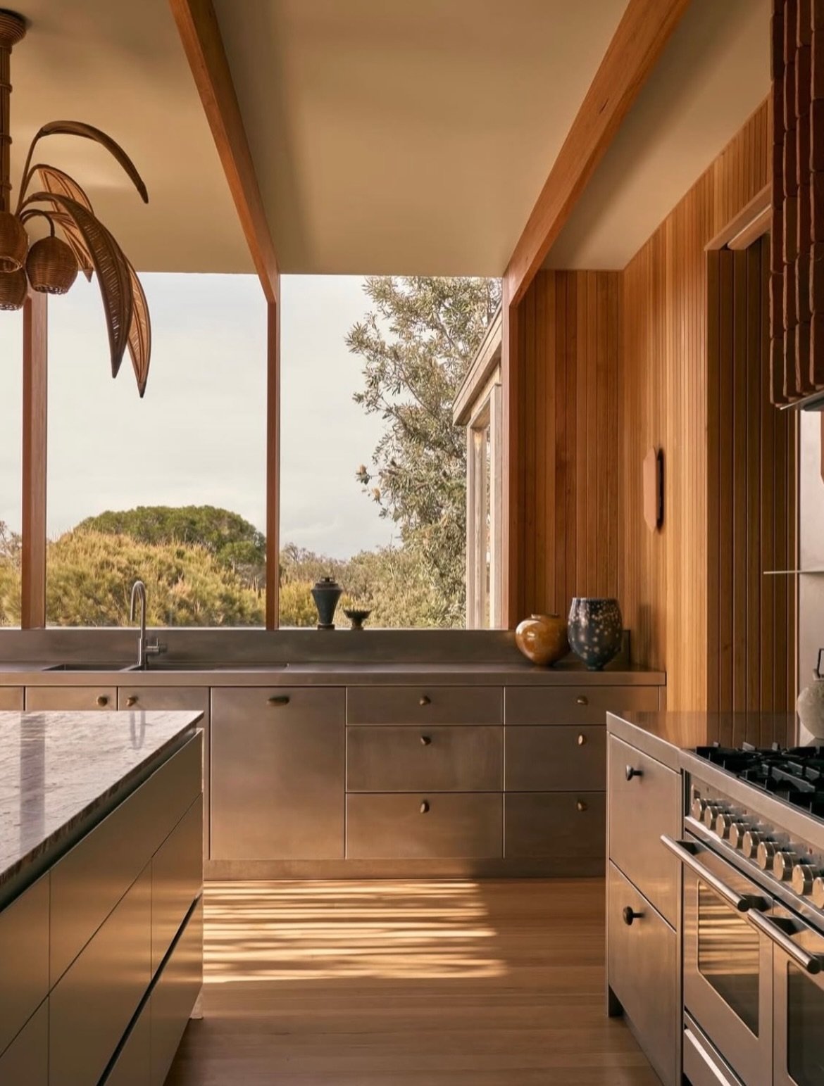 Sun kissed ☀️ 

Design by @edwina__glenn 

Photography by @lillie_thompson