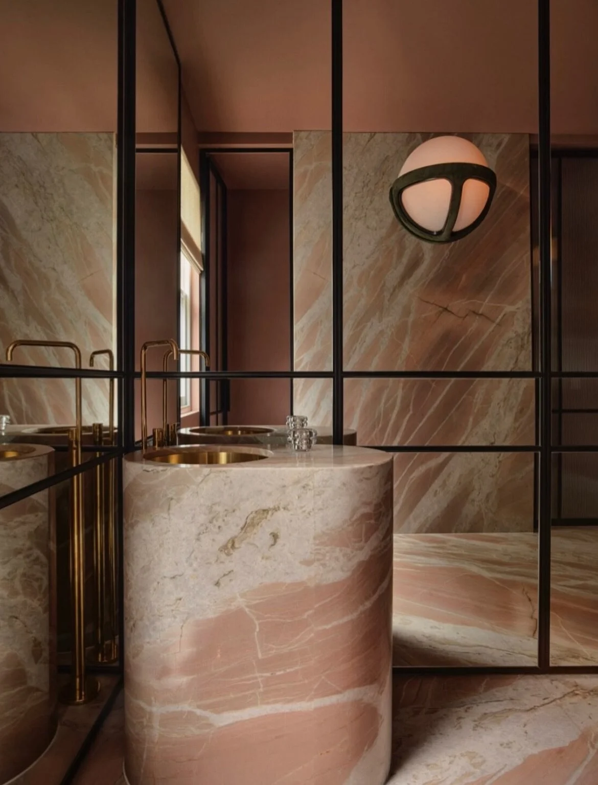 Hello gorgeous 🩷

Design by @mimdesignstudio 

Photography by @smartanson