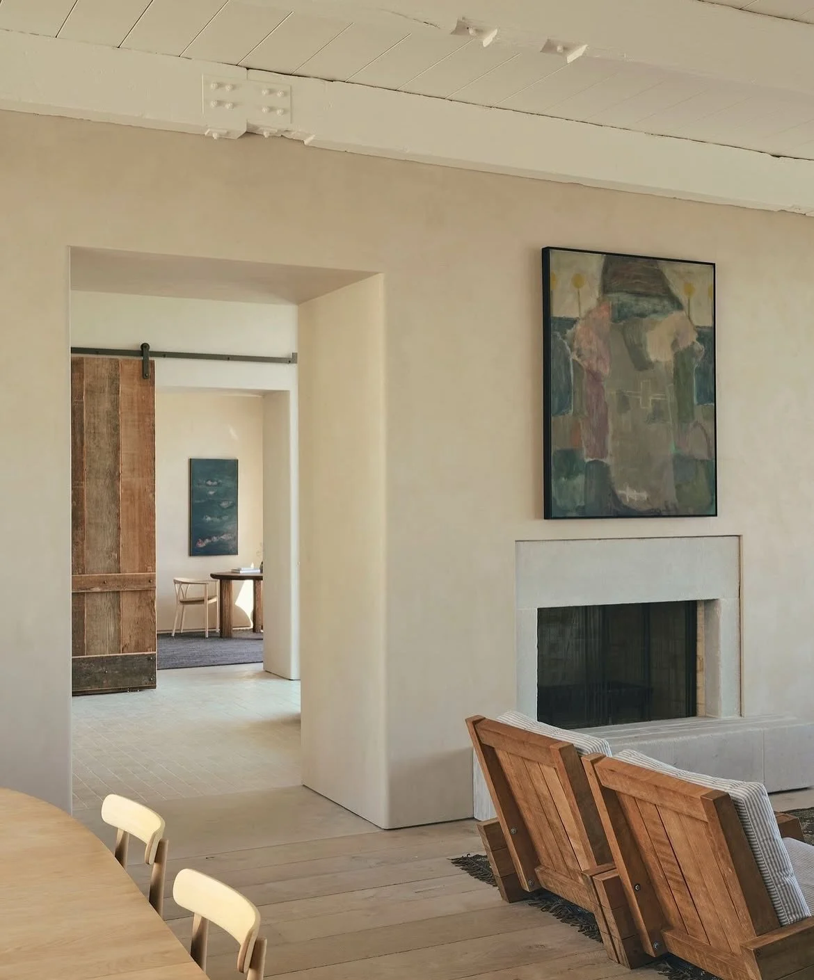 This is a personal favorite! The colors and textures are perfection! 🤍

Interior Design @pasquale_cook 

Photography by @seanfennessy