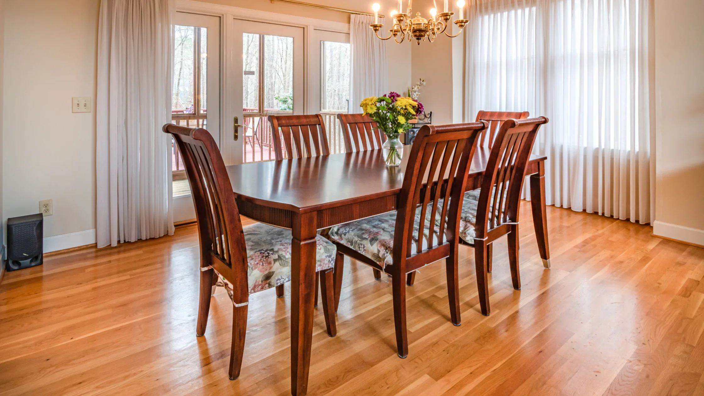 Timber Dining Tables: The Center of Every Kiwi Home