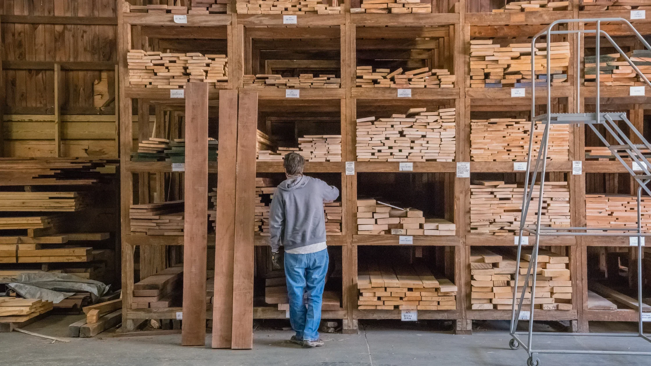 Choosing the Right Timber Thickness for Tables, Benches &amp; Shelving