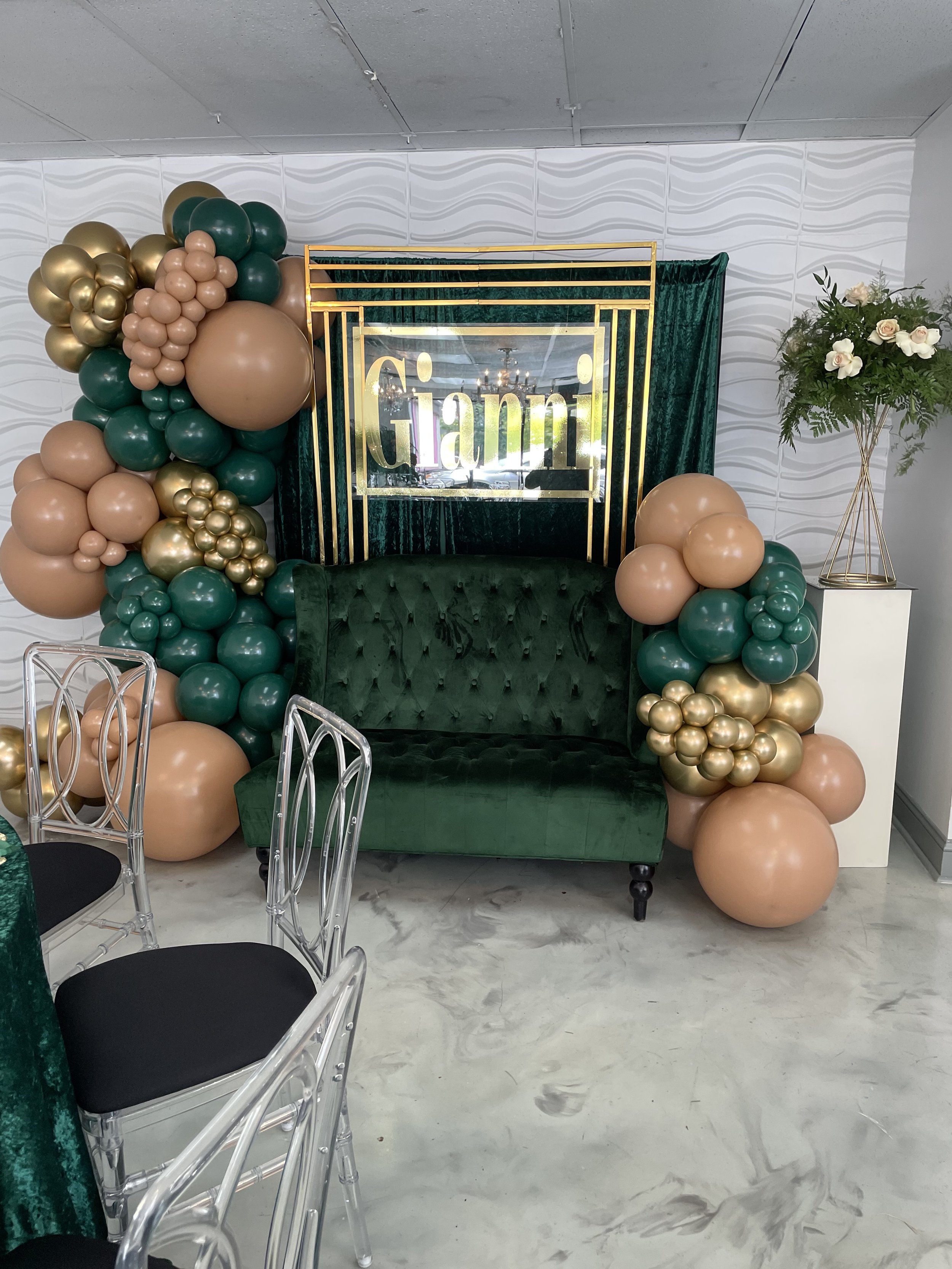 Balloo garland