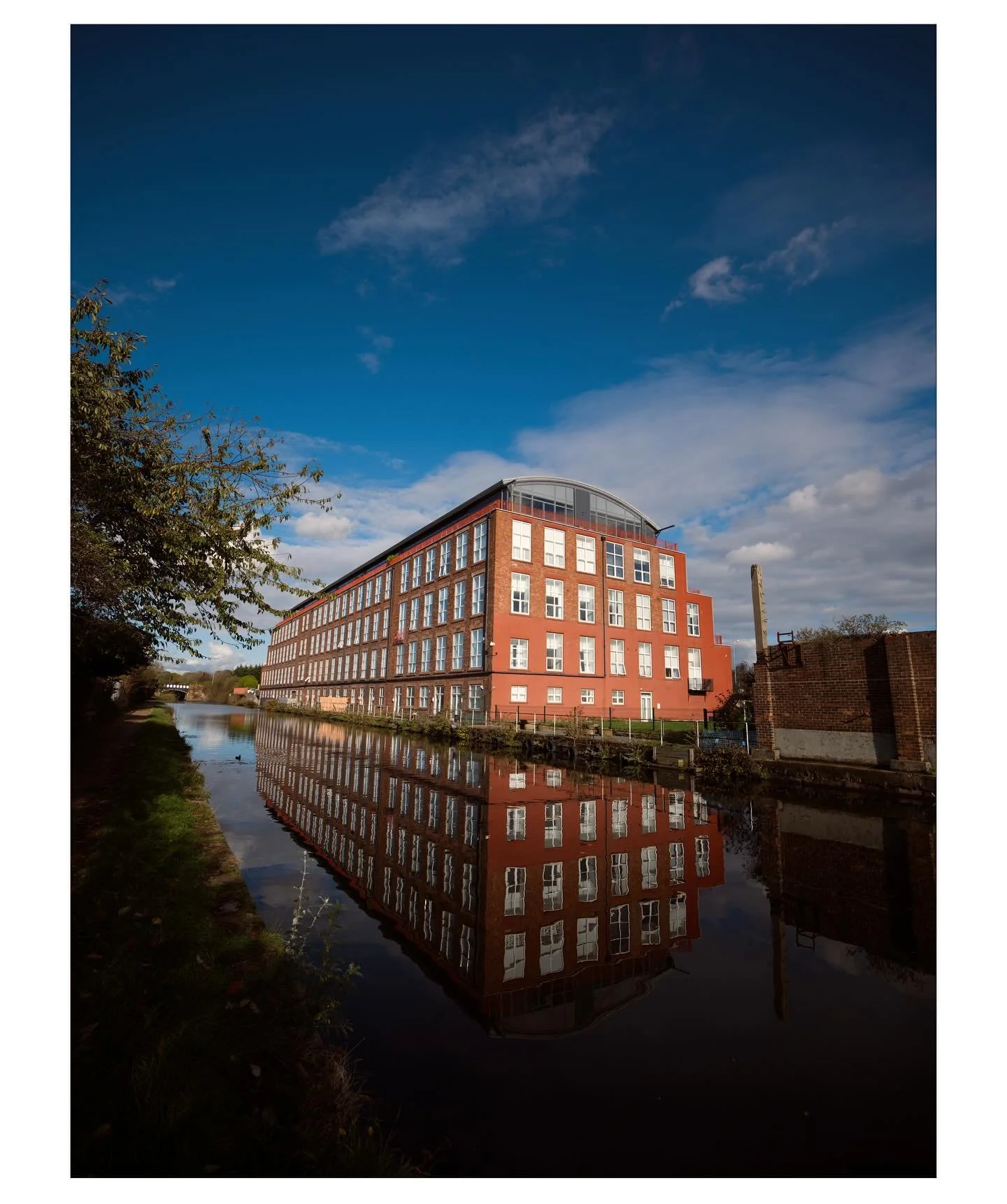 I&rsquo;ve walked this stretch of canal far too much. Leeds Liverpool canal.