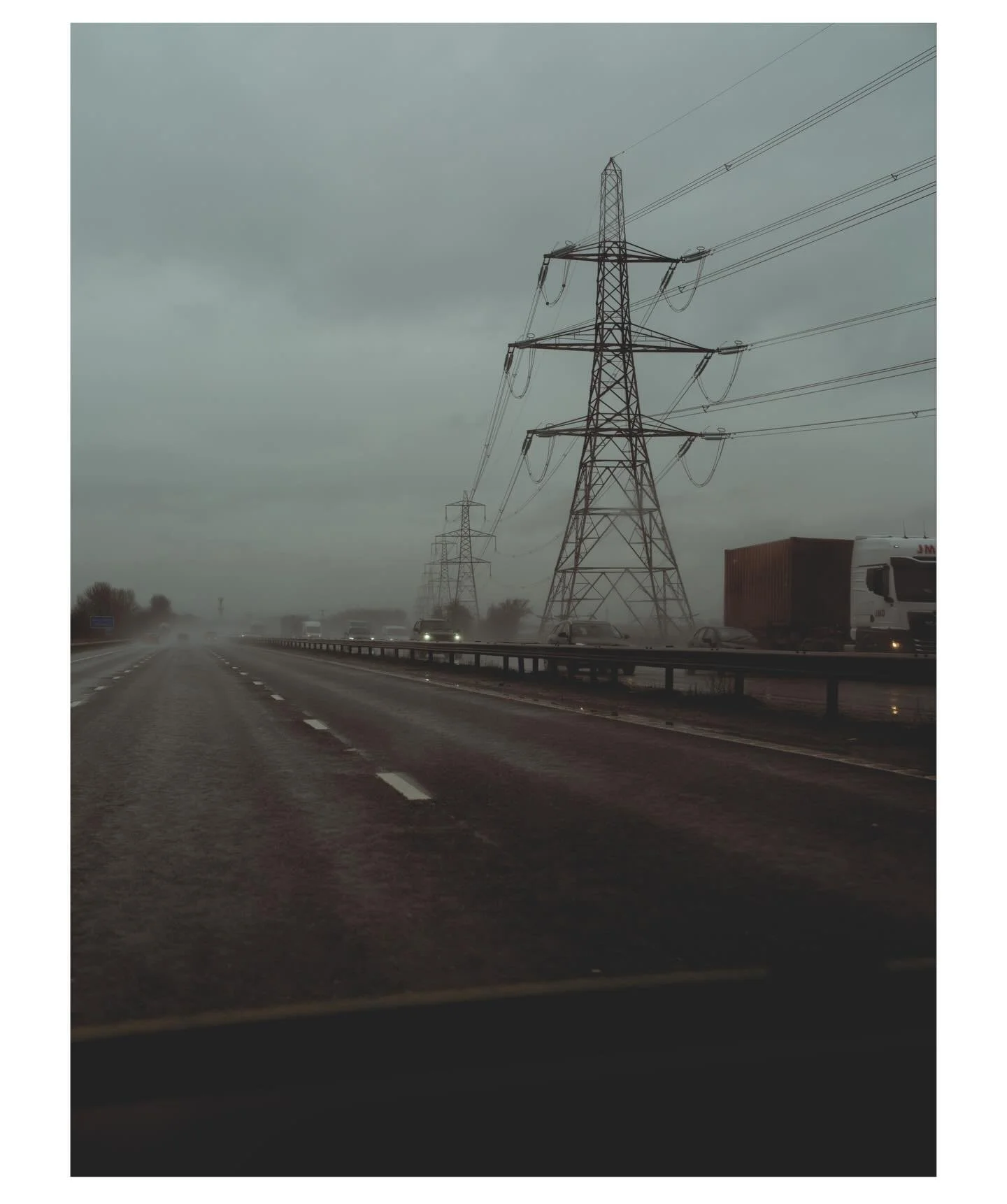 Photos of a passenger princess. Photos taken from a moving vehicle.