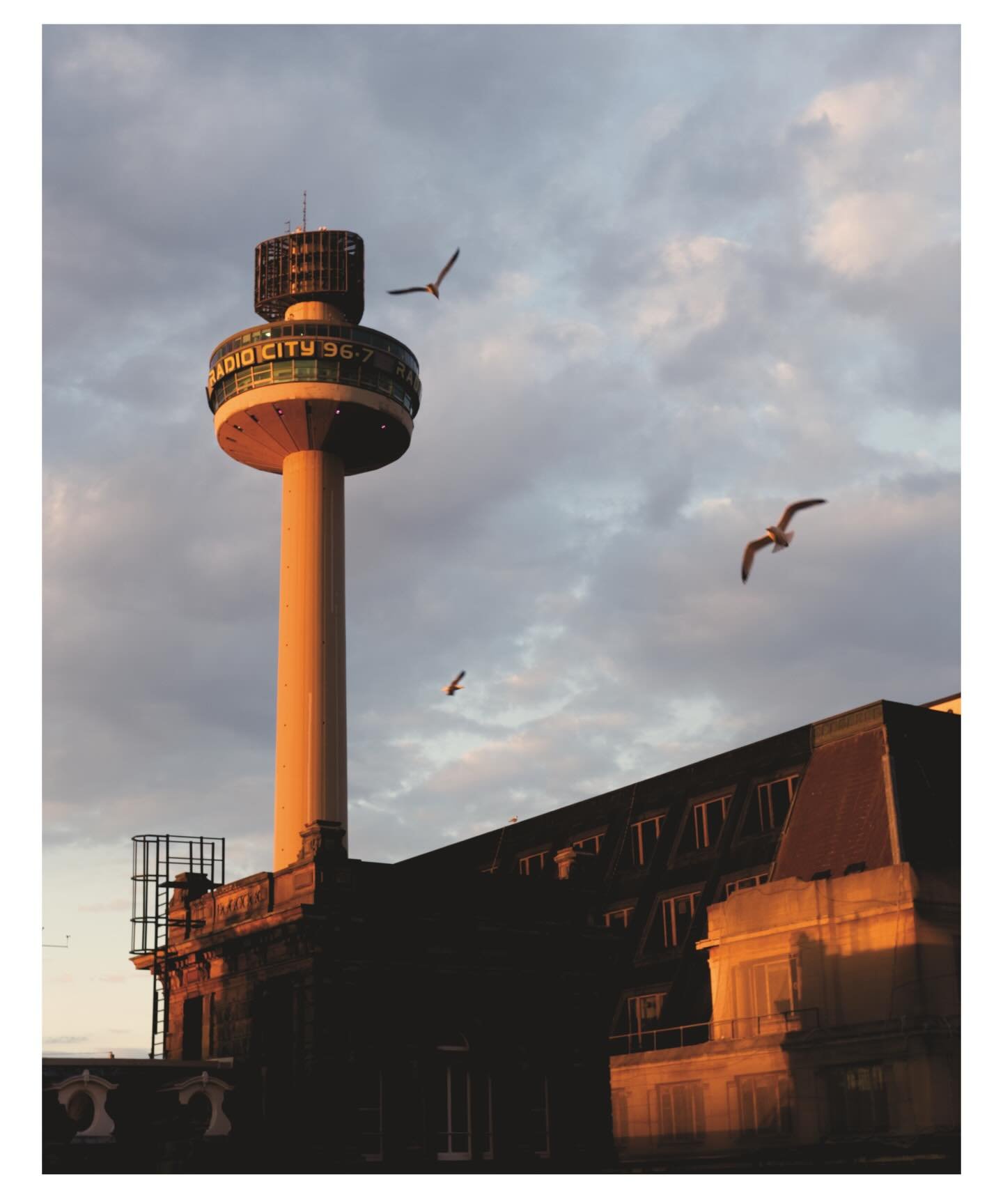 Tonight&rsquo;s sunset over Liverpool.