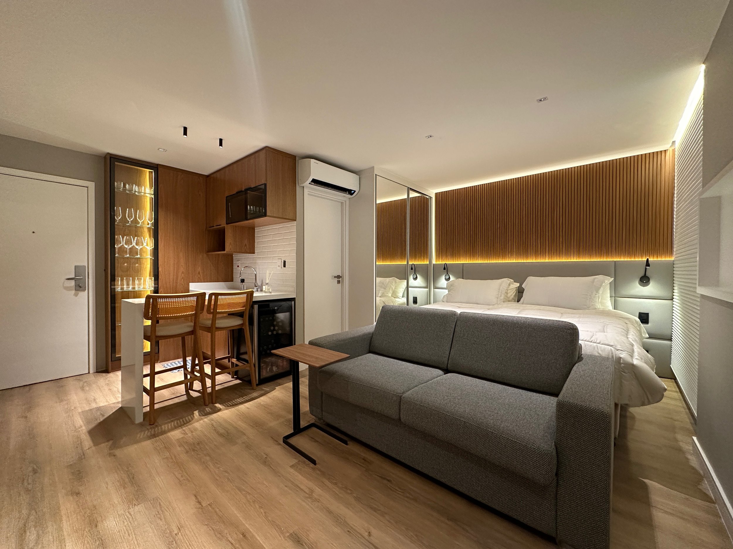Flat One Mercure