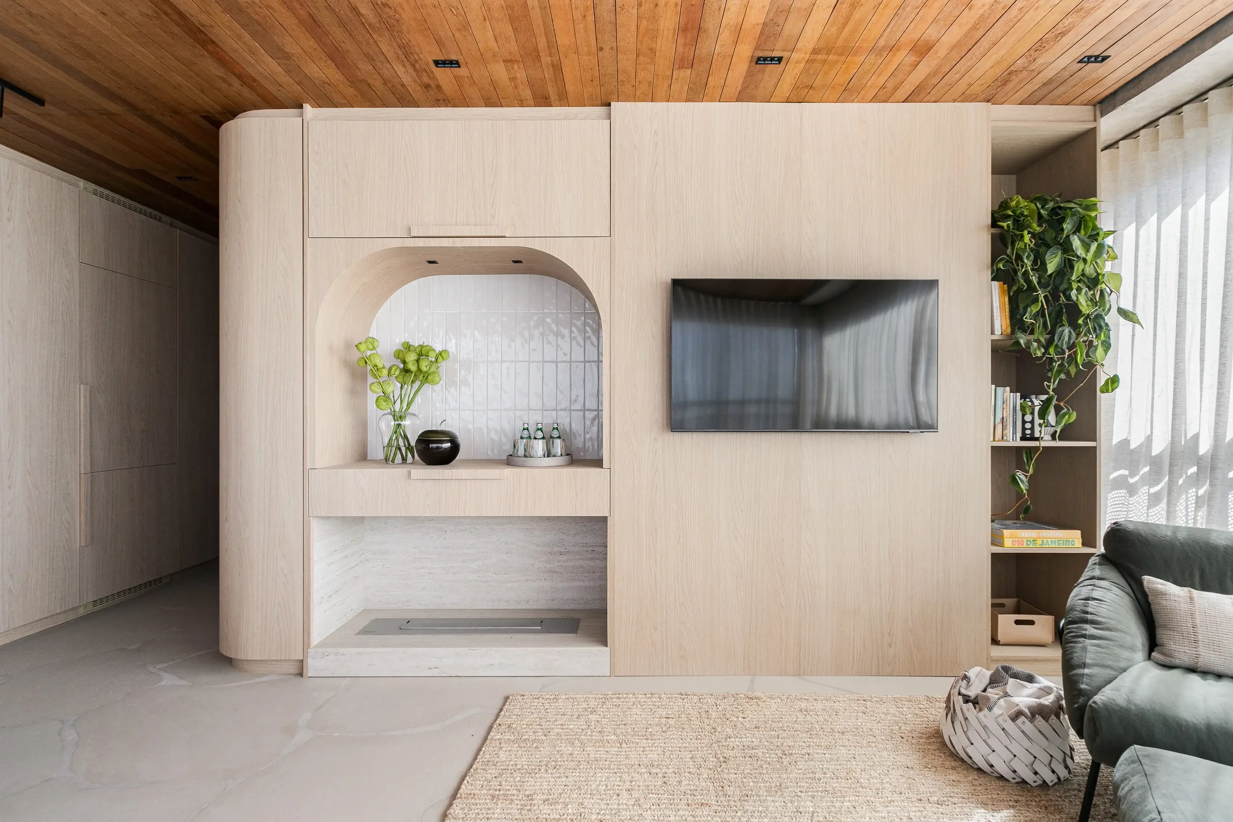 apartamento-75-m2-no-42-andar-valoriza-skyline-sao-paulo-beatriz-quinelato-credito-gisele-rampazzo-3-3xcwnjd4 (1).webp