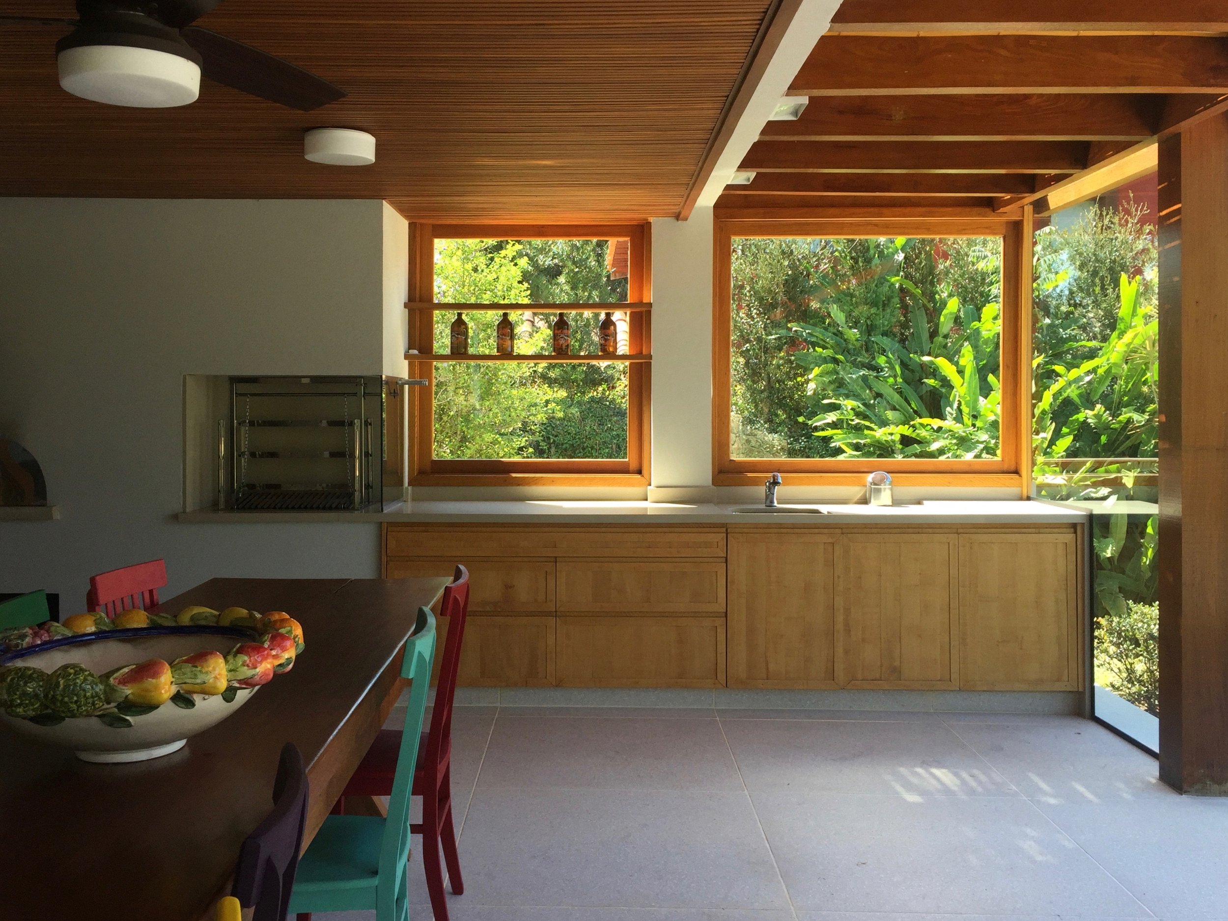 CVI-1 Bancada varanda.jpg