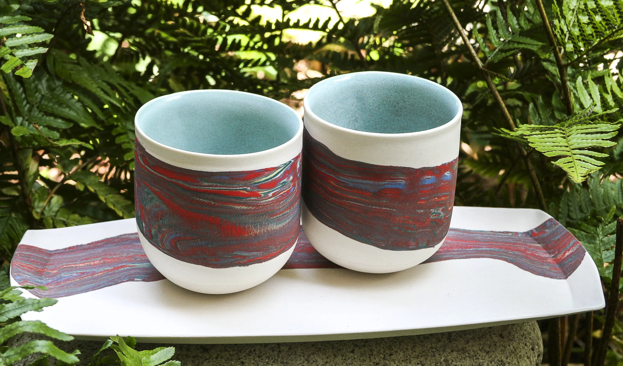 Red  Marblized Cups & Tray.jpg