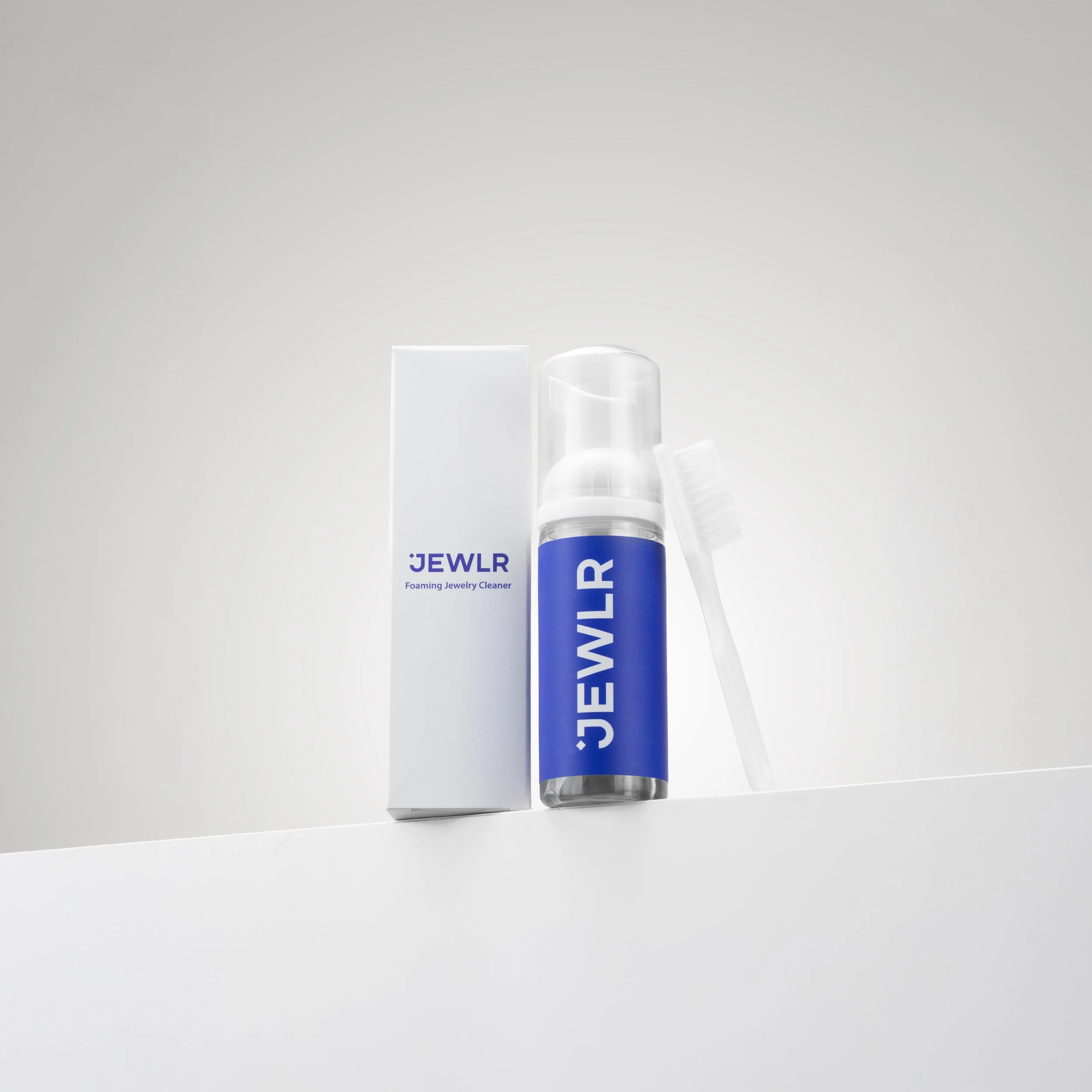 1X1_jewelry_cleaner_01A3198.jpg