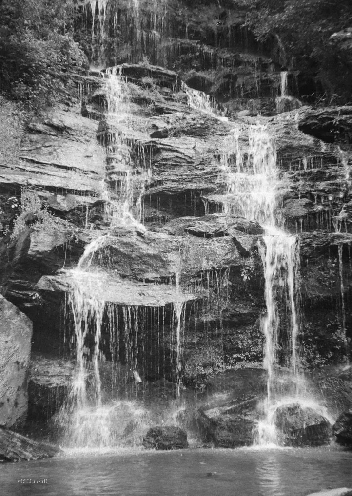 Issaqueena Falls.jpg