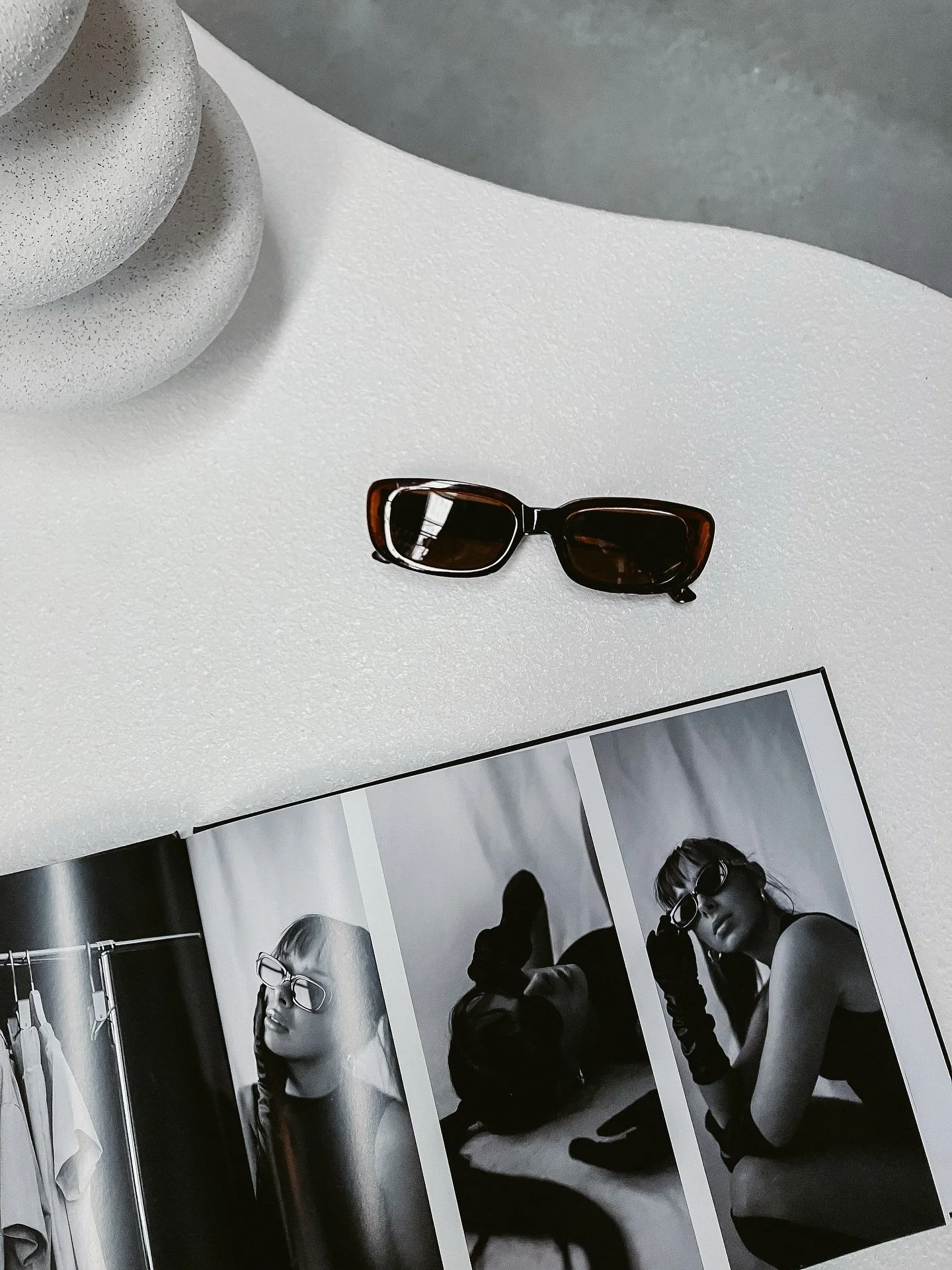 Letting @ivy_laidler know that she left her sunnies behind turned into a photo showing off our new inspo booking 📕🥂🍾This book is to flick through as you arrive to get a few extra fun ideas for your shoot 📸