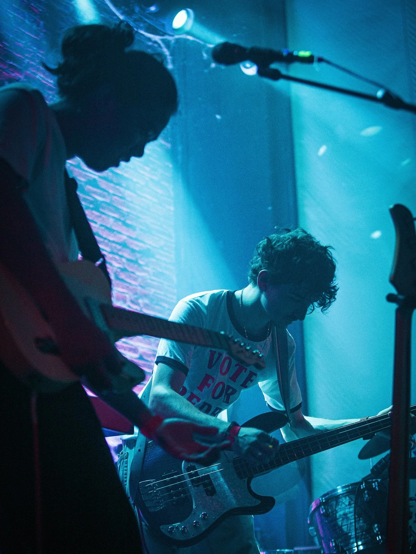 Blue the warmest colour on the @supersonicclub stage
19 August 2025 headliner: @thecallousdaoboys
📸: @ko.kok.pro
_____________________
#parisnightlife
#supersonic
#stonerrock
#concertparis
#band
#bandphotographer
#rock
#soldout
#fanbase
#bo