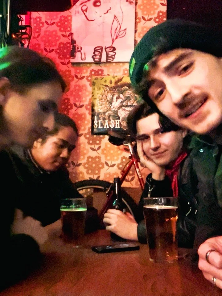 Ils ont peut-&ecirc;tre ban notre vid&eacute;o de vos wrapped donc on la poste ici au cas o&ugrave;.
Arr&ecirc;tez d&rsquo;&ecirc;tre complice! Annulez votre abonnement aujourd&rsquo;hui et transf&eacute;rez vos playlists &agrave; un nouveau platform