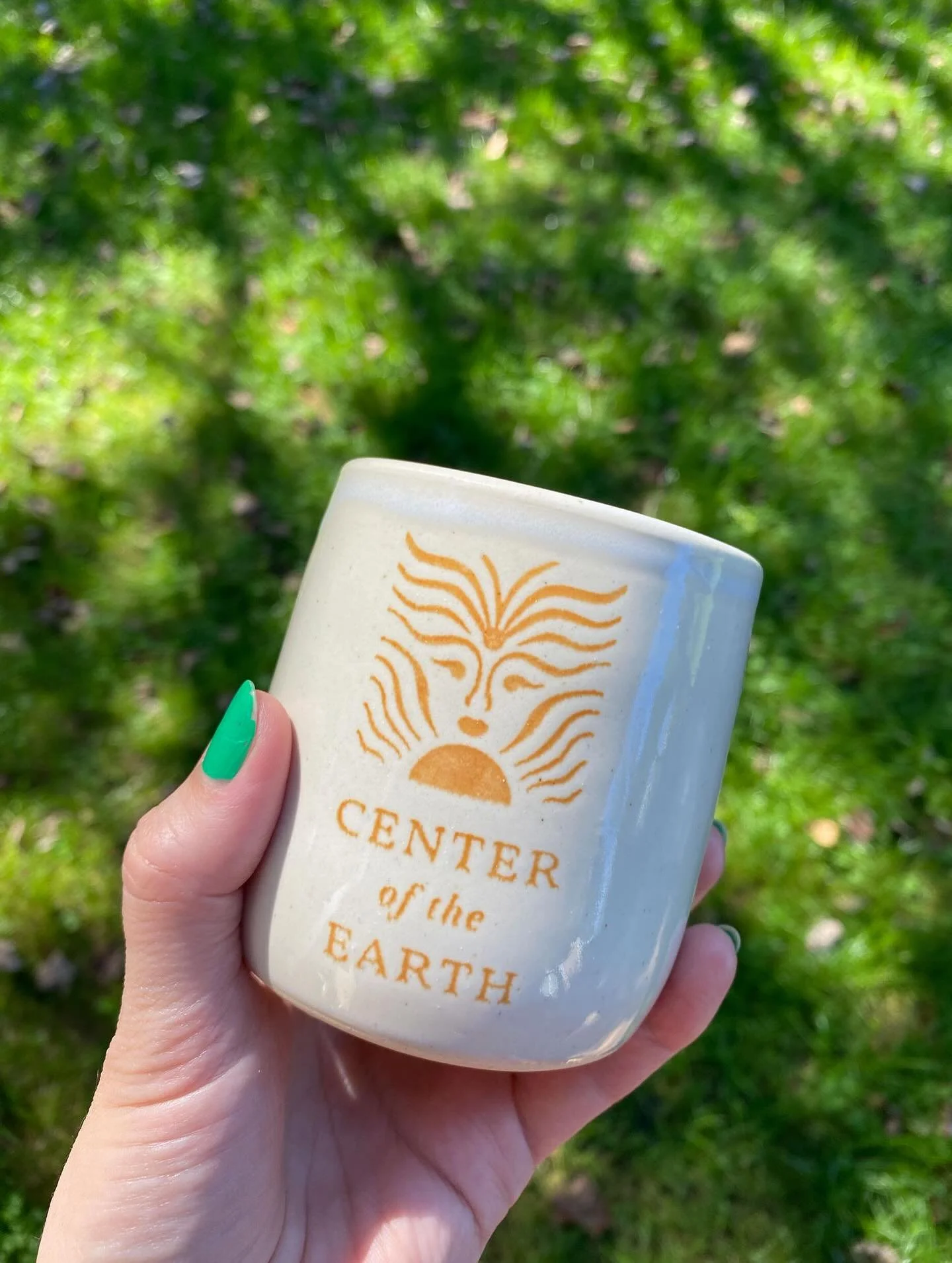 Sharing a logo and website I finished RIGHT before giving birth to my second child (thank you Jenn for handling my &ldquo;I think I&rsquo;m in labor!&rdquo; texts so well 😆)

Center of the Earth is a space for healing, education, spiritual guidance,