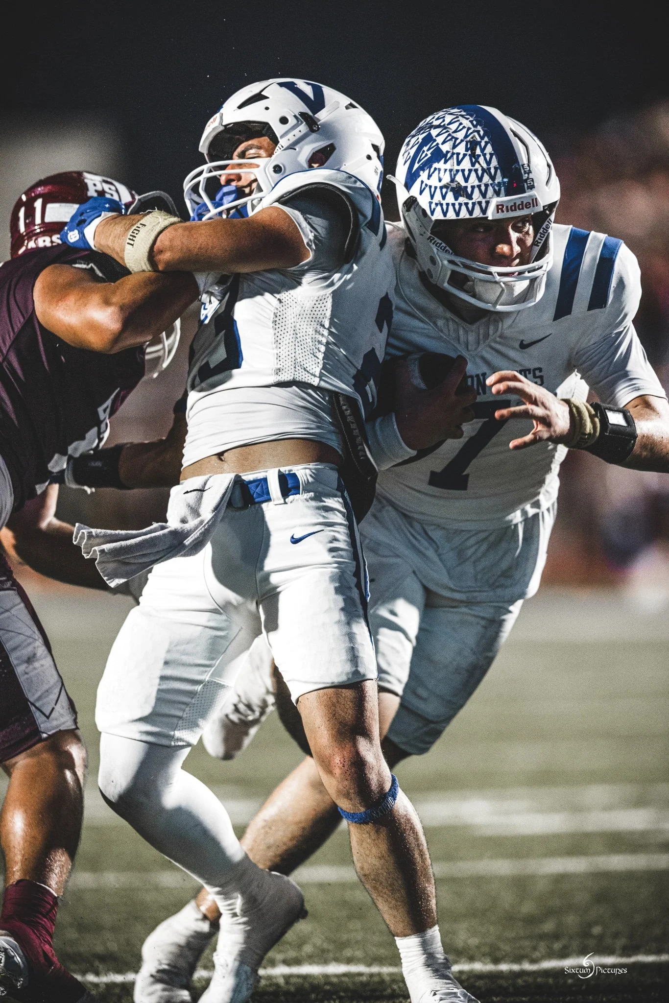 Patriots power through Bears to stay unbeaten